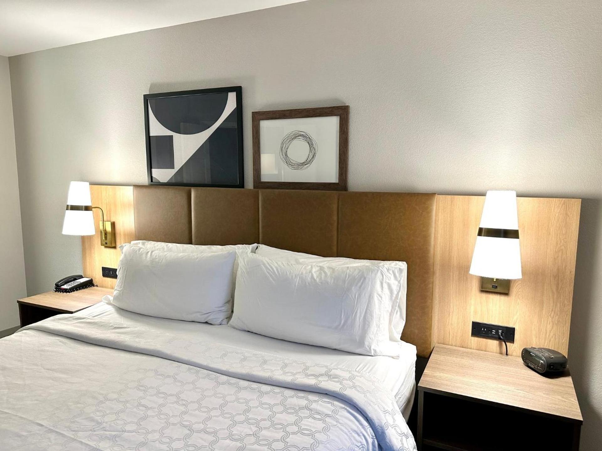 Staybridge Suites Milwaukee West-Oconomowoc by IHG photo 87