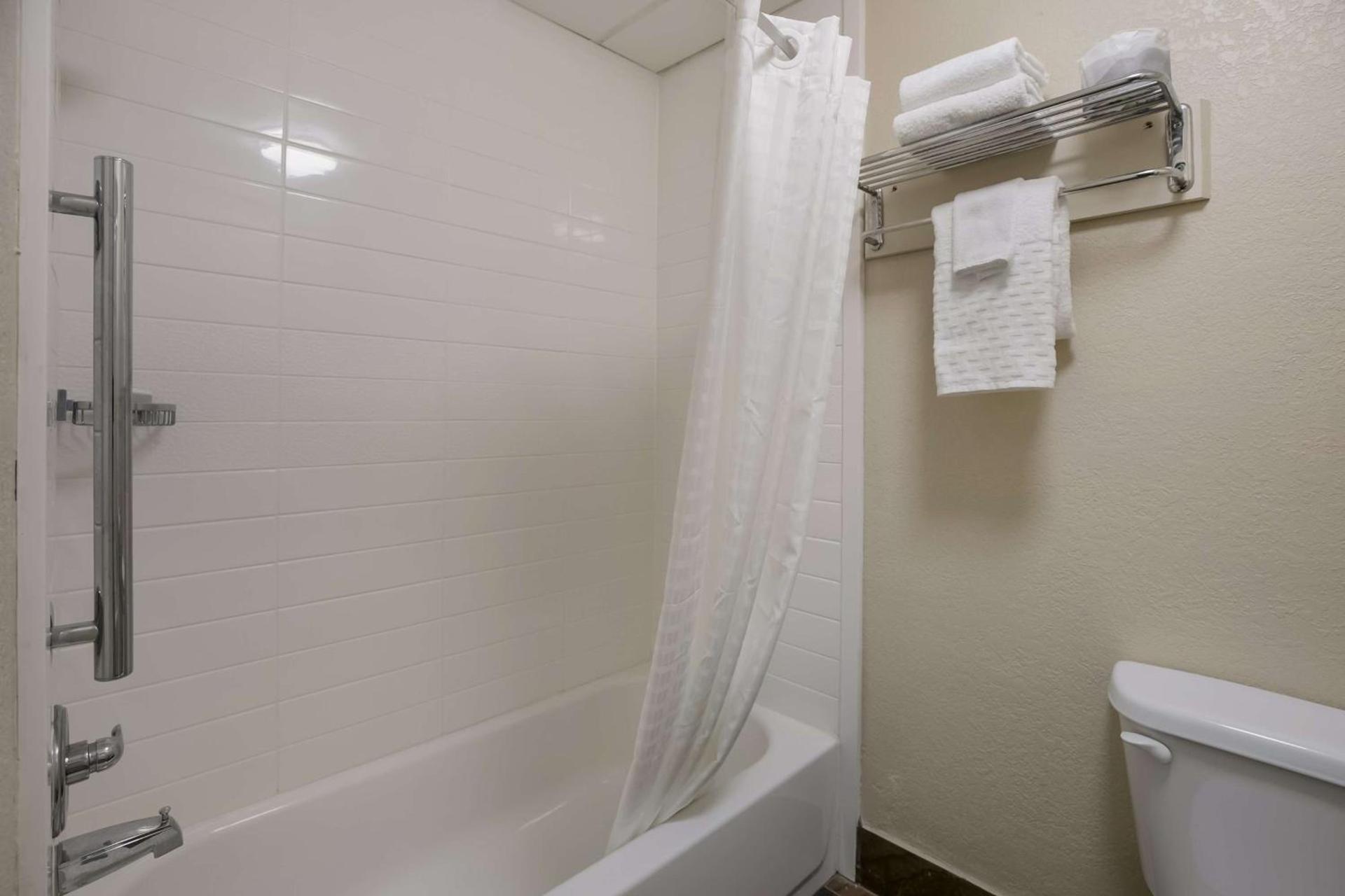 Best Western Milton Inn photo 23