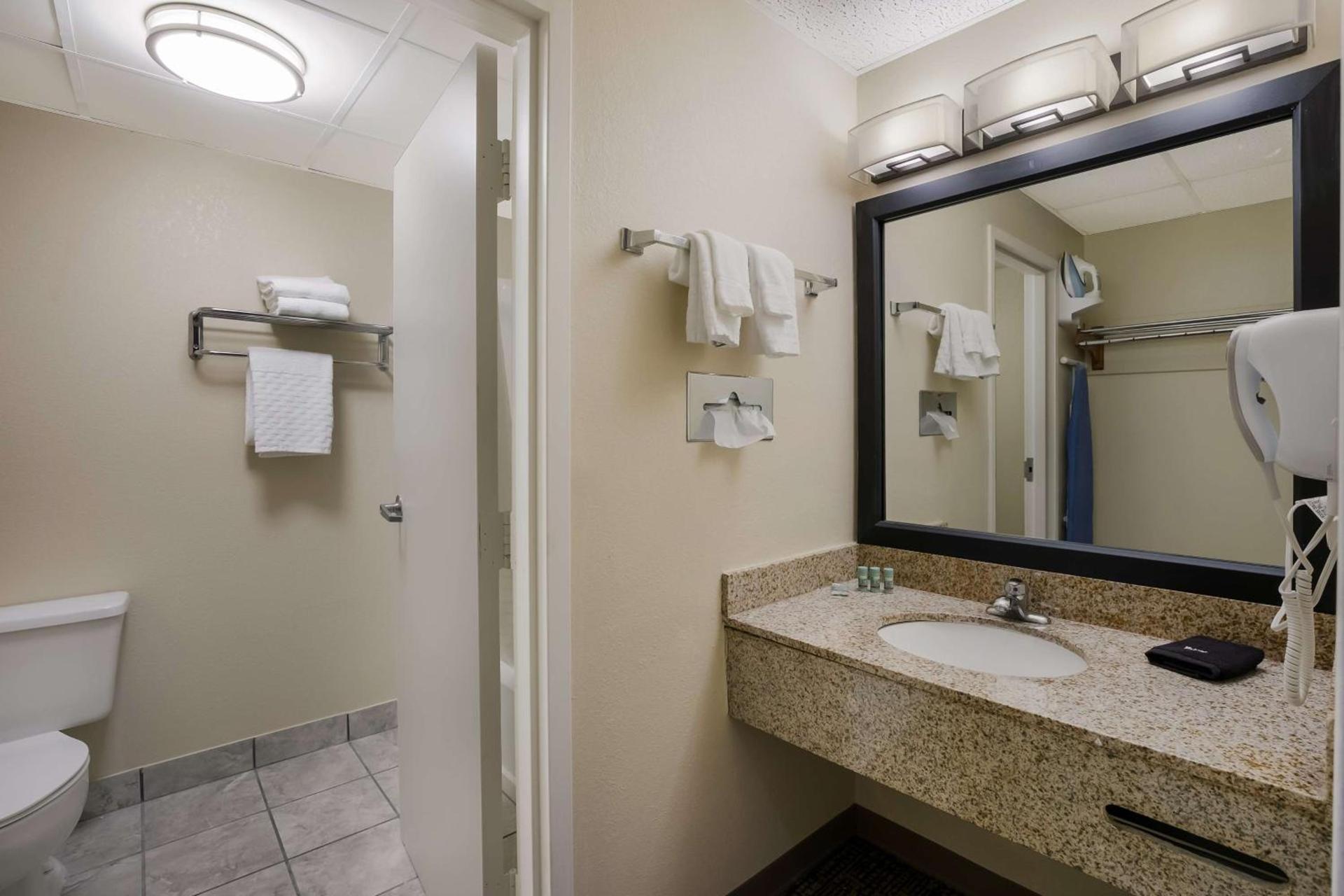Best Western Milton Inn photo 24