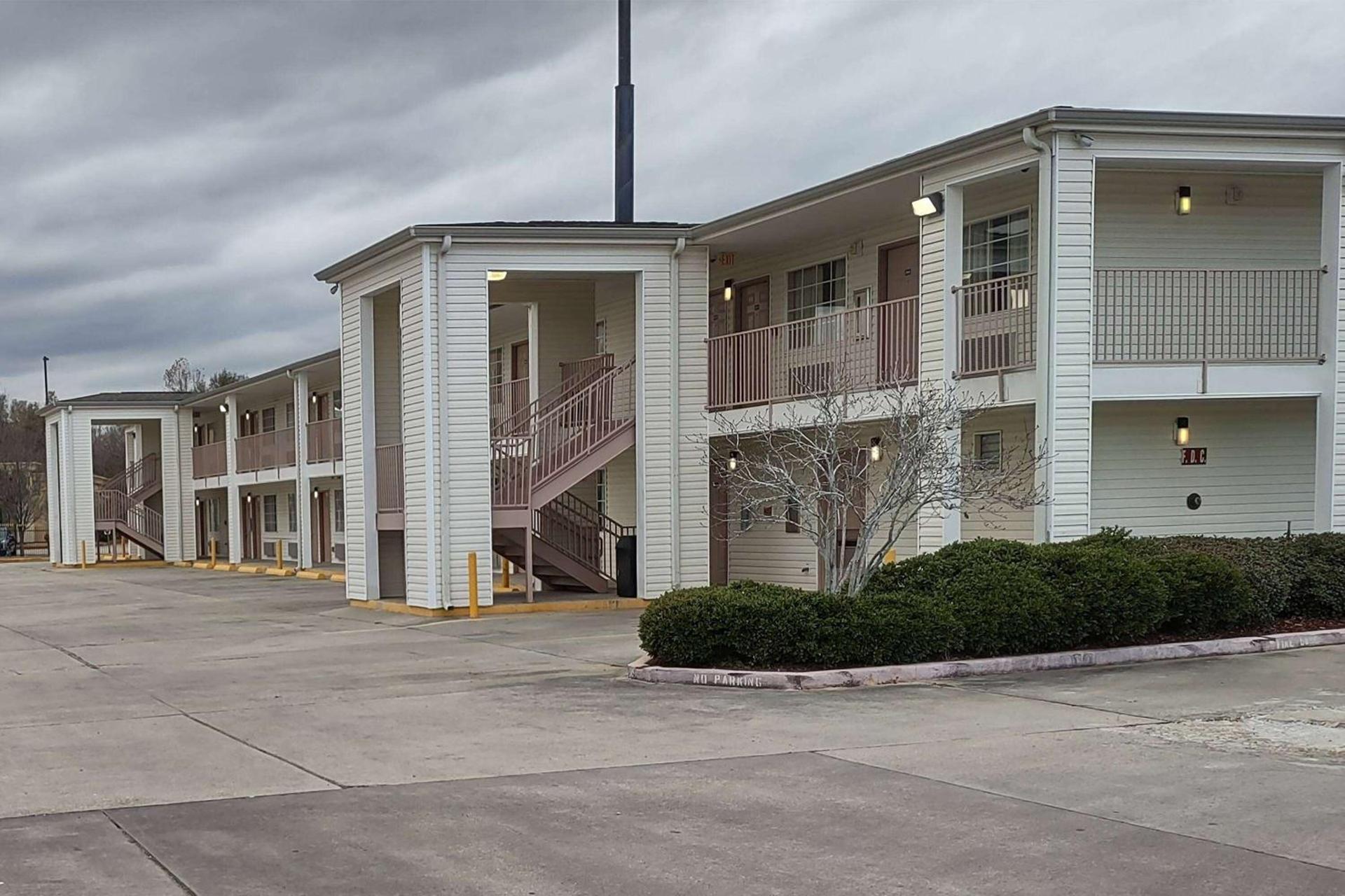 Carom Inn Denham Springs-BatonRouge photo 3