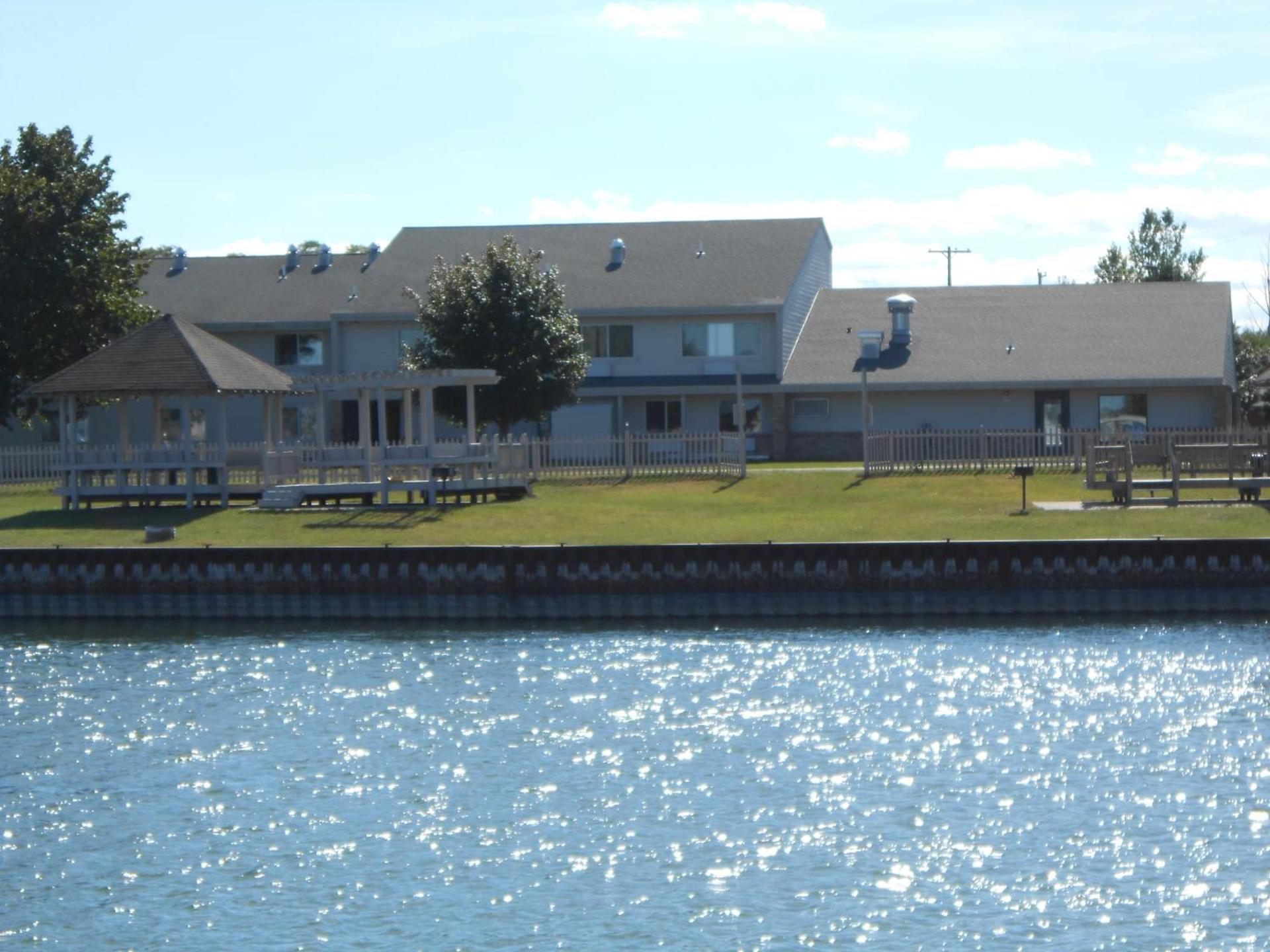 AmericInn by Wyndham Oscoda Near AuSable River photo 4