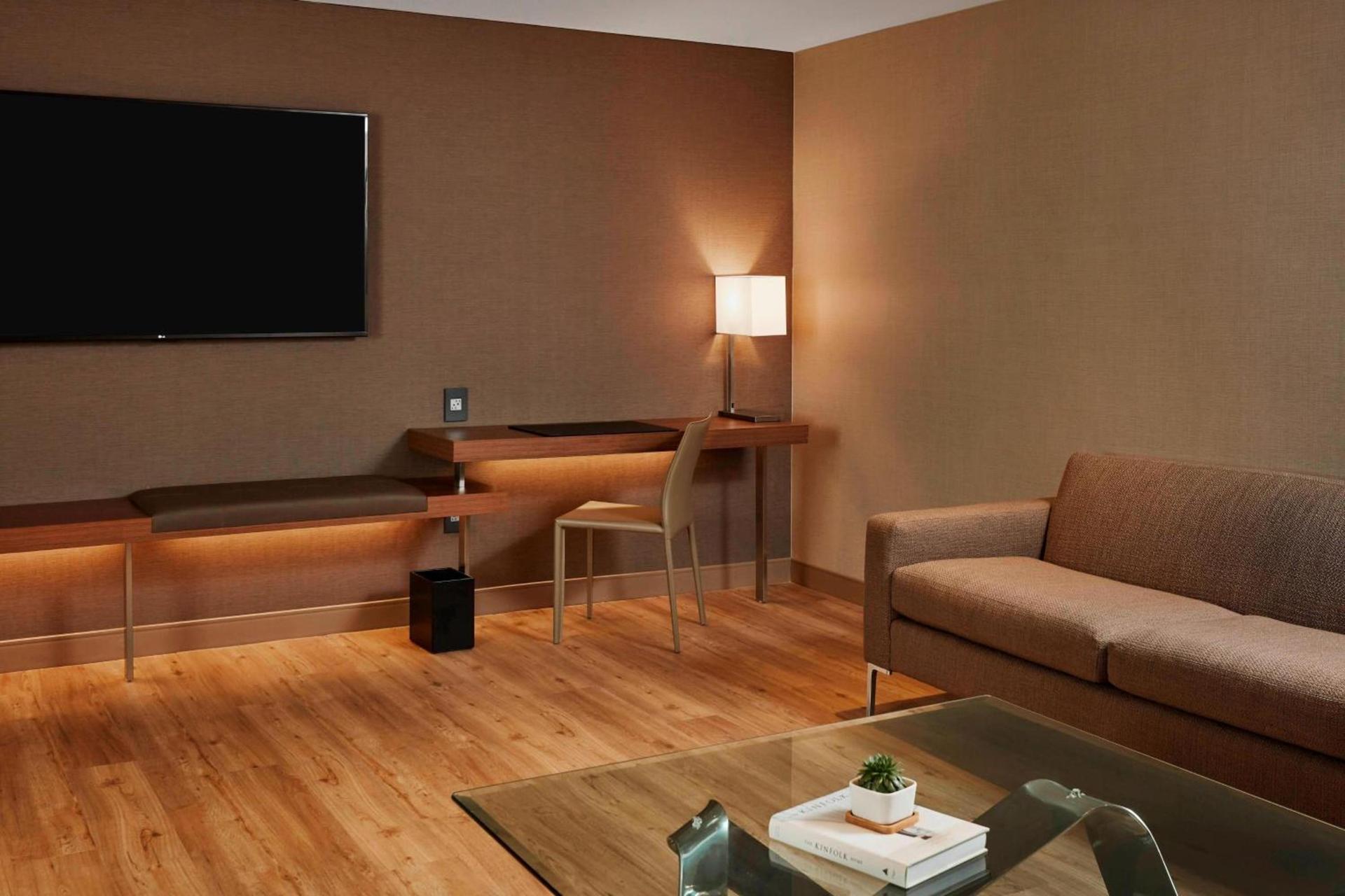 AC Hotel by Marriott Cincinnati at The Banks photo 24