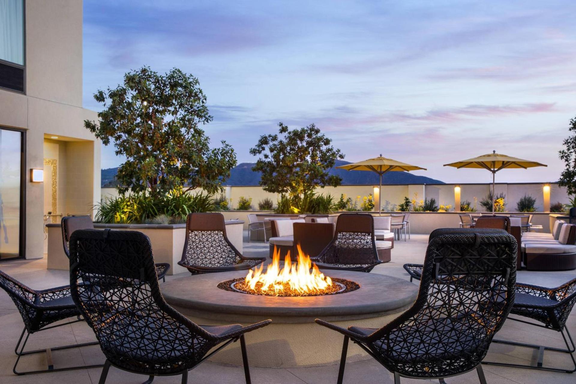 SpringHill Suites by Marriott Los Angeles Burbank/Downtown photo 2