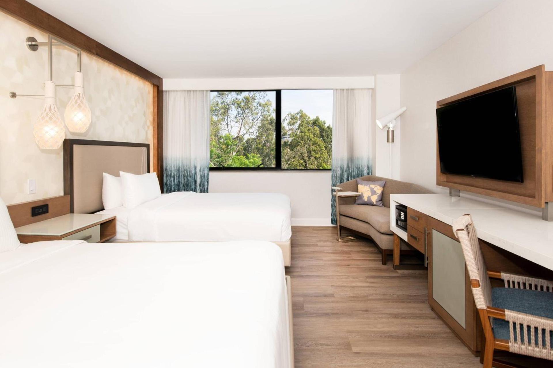 Renaissance Newport Beach Hotel photo 15