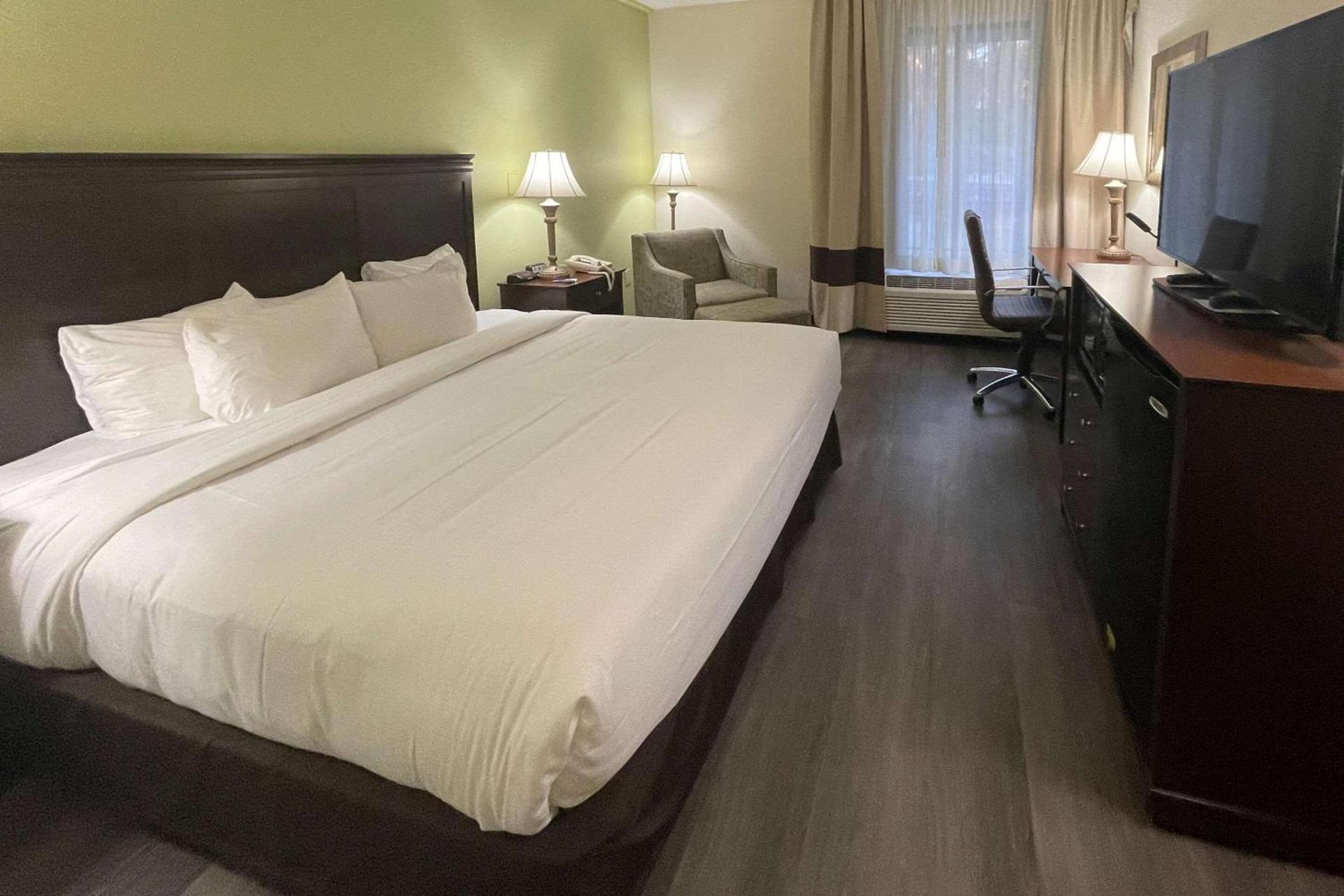 Comfort Inn Pinehurst - Southern Pines photo 35