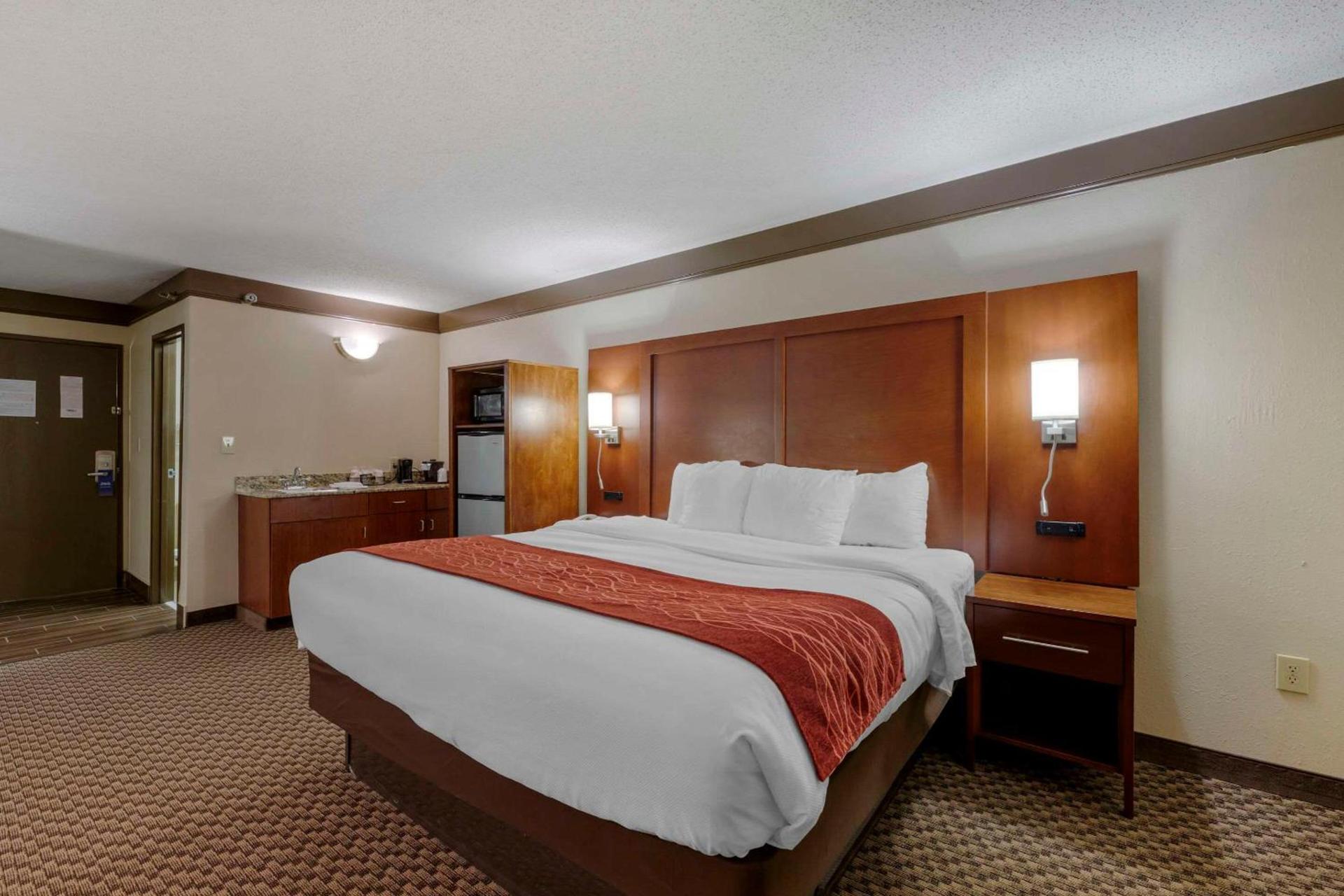 Comfort Inn Mount Vernon Downtown photo 21