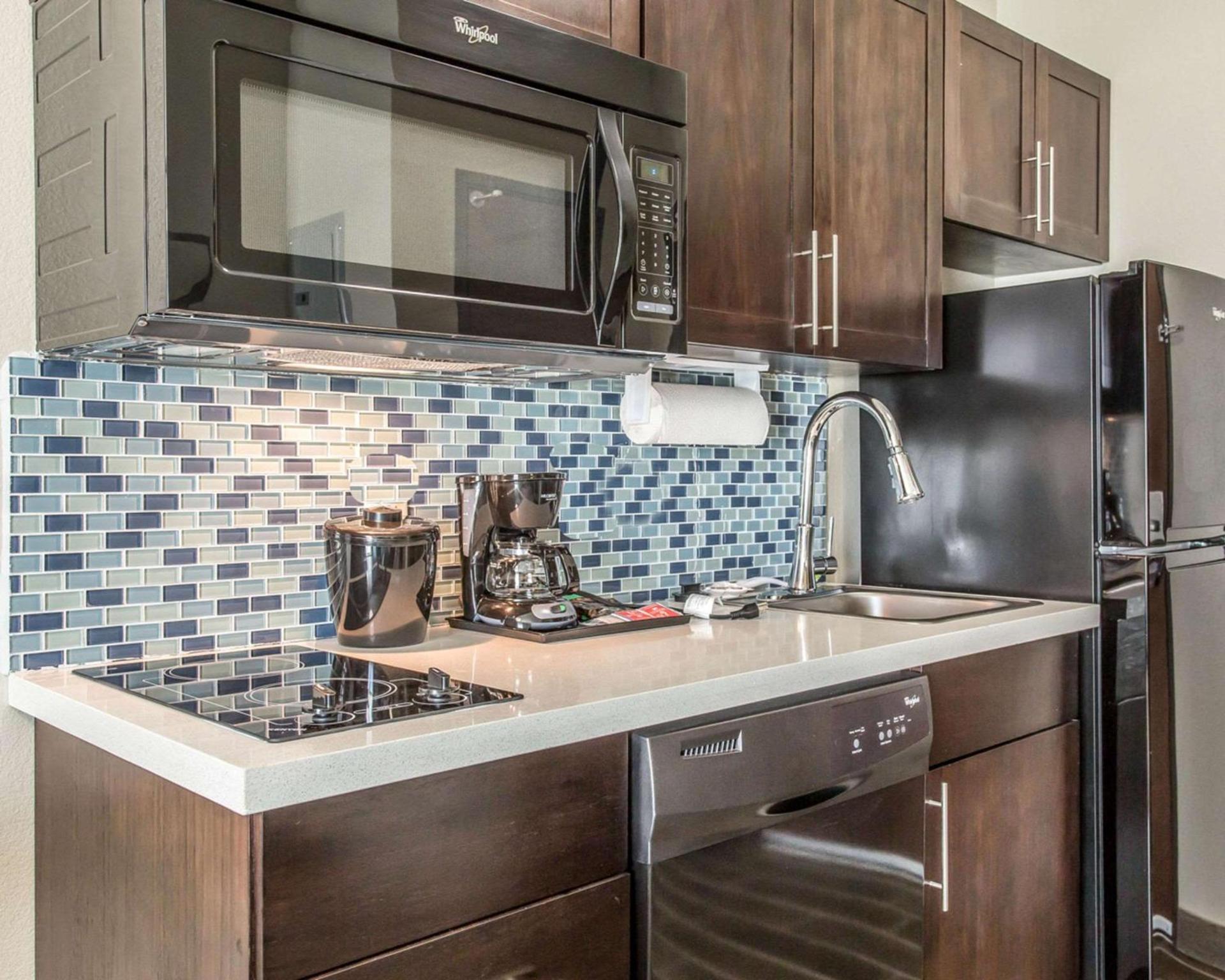 MainStay Suites Midland photo 2