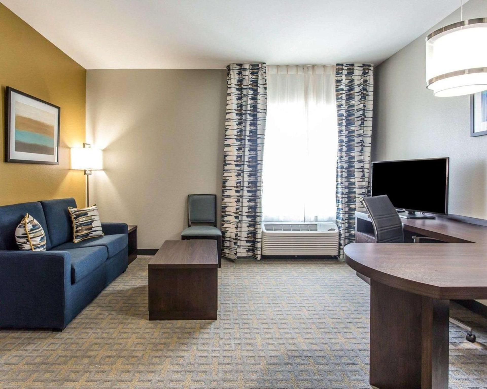 MainStay Suites Midland photo 7