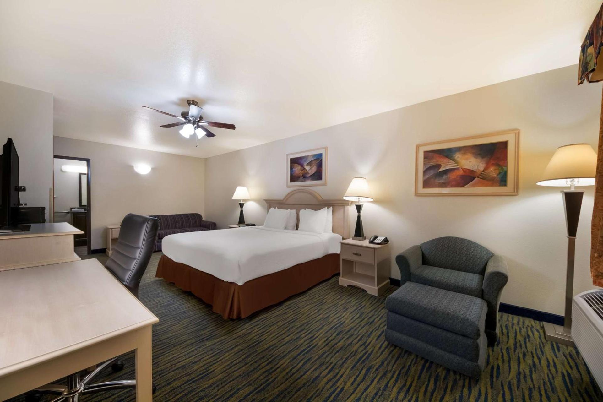 SureStay Hotel by Best Western Falfurrias photo 9