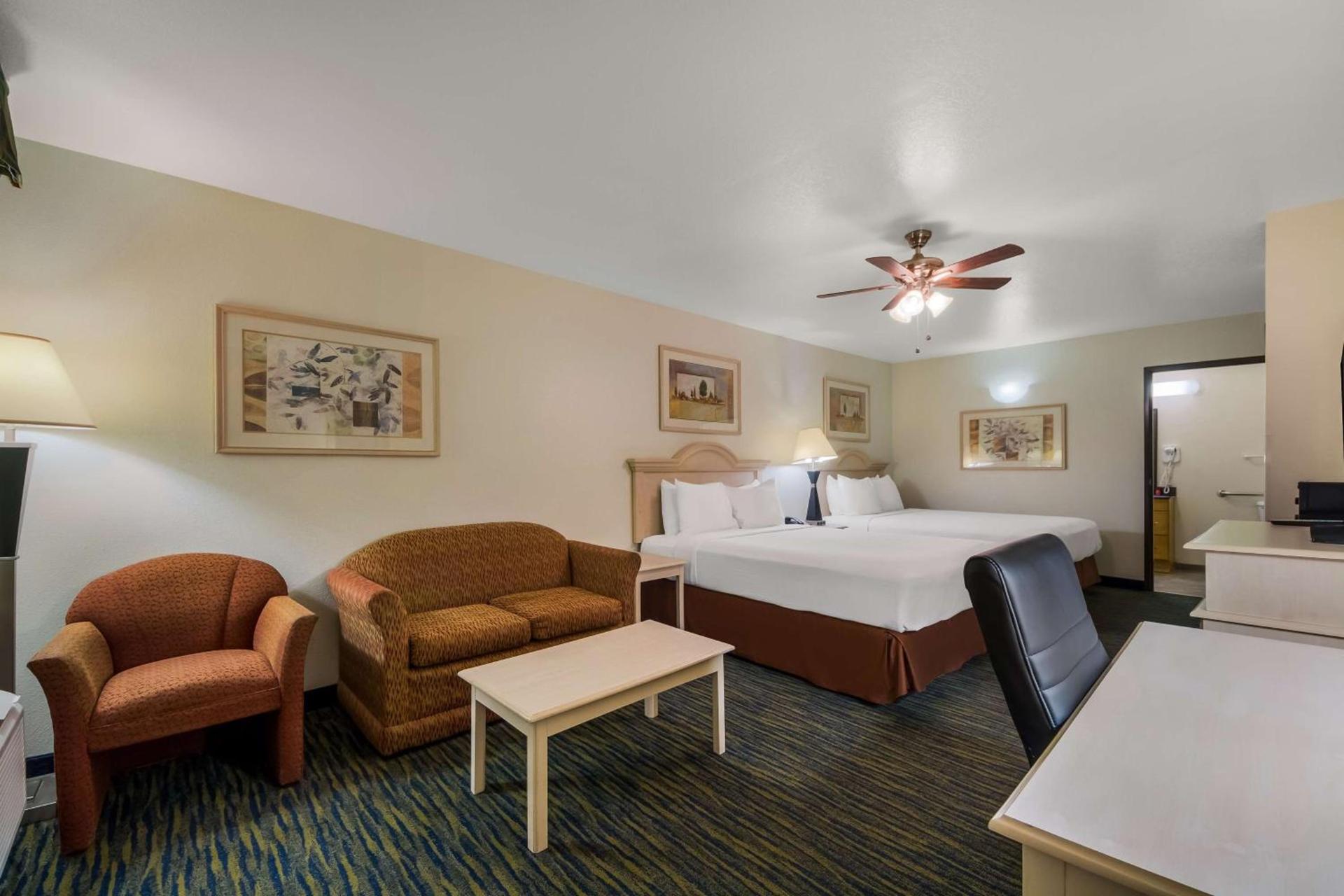 SureStay Hotel by Best Western Falfurrias photo 13
