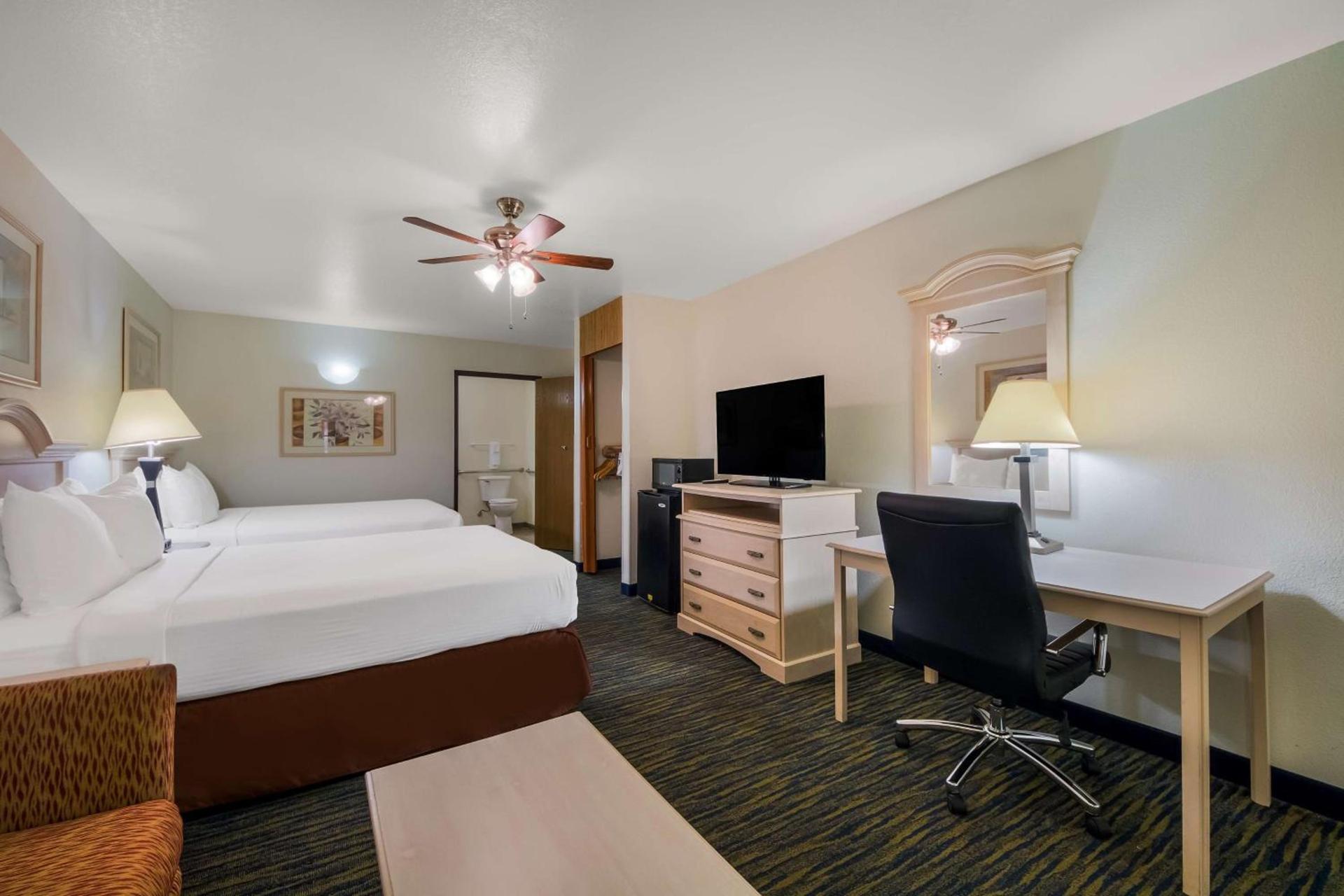 SureStay Hotel by Best Western Falfurrias photo 14