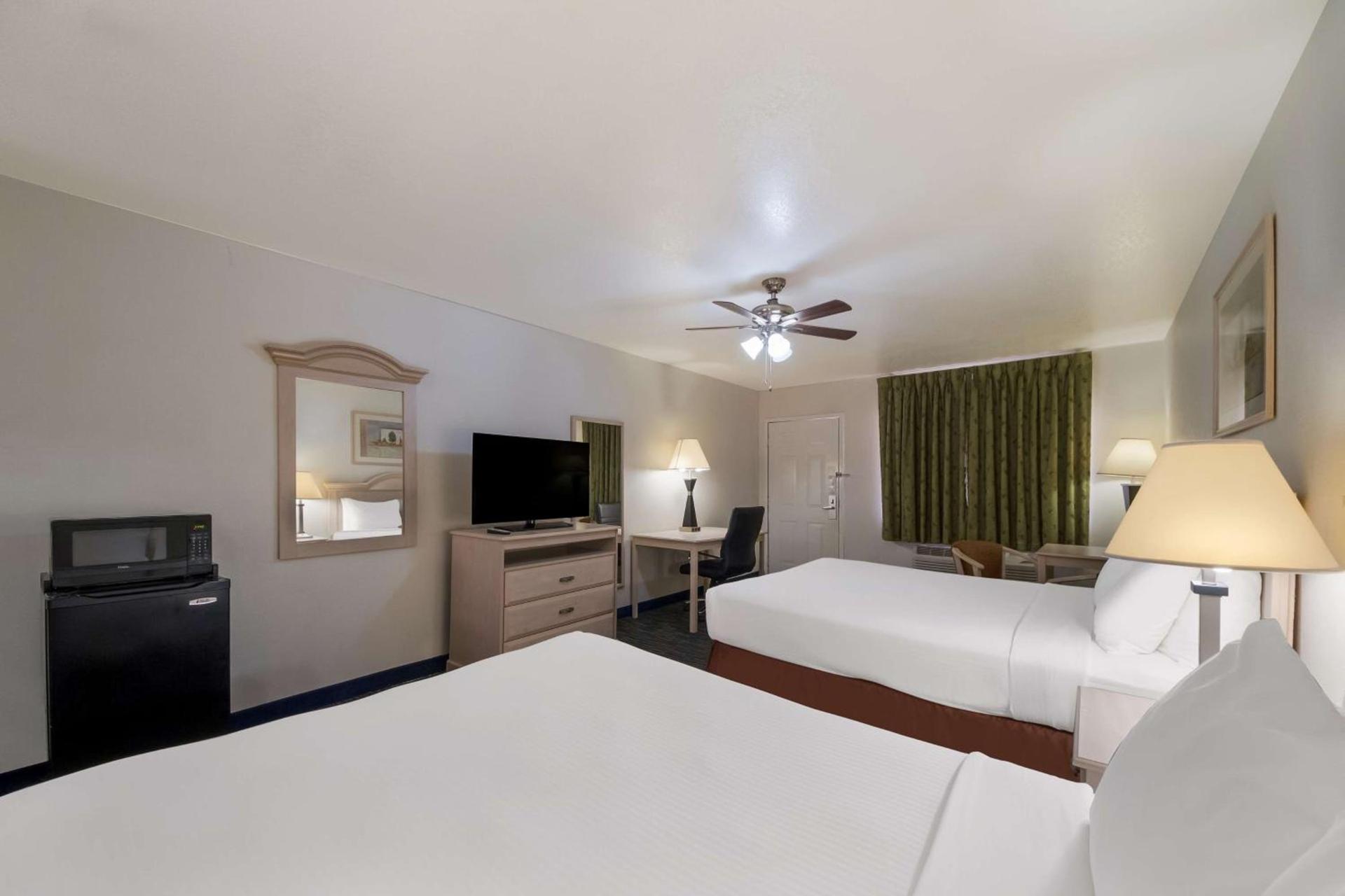SureStay Hotel by Best Western Falfurrias photo 22