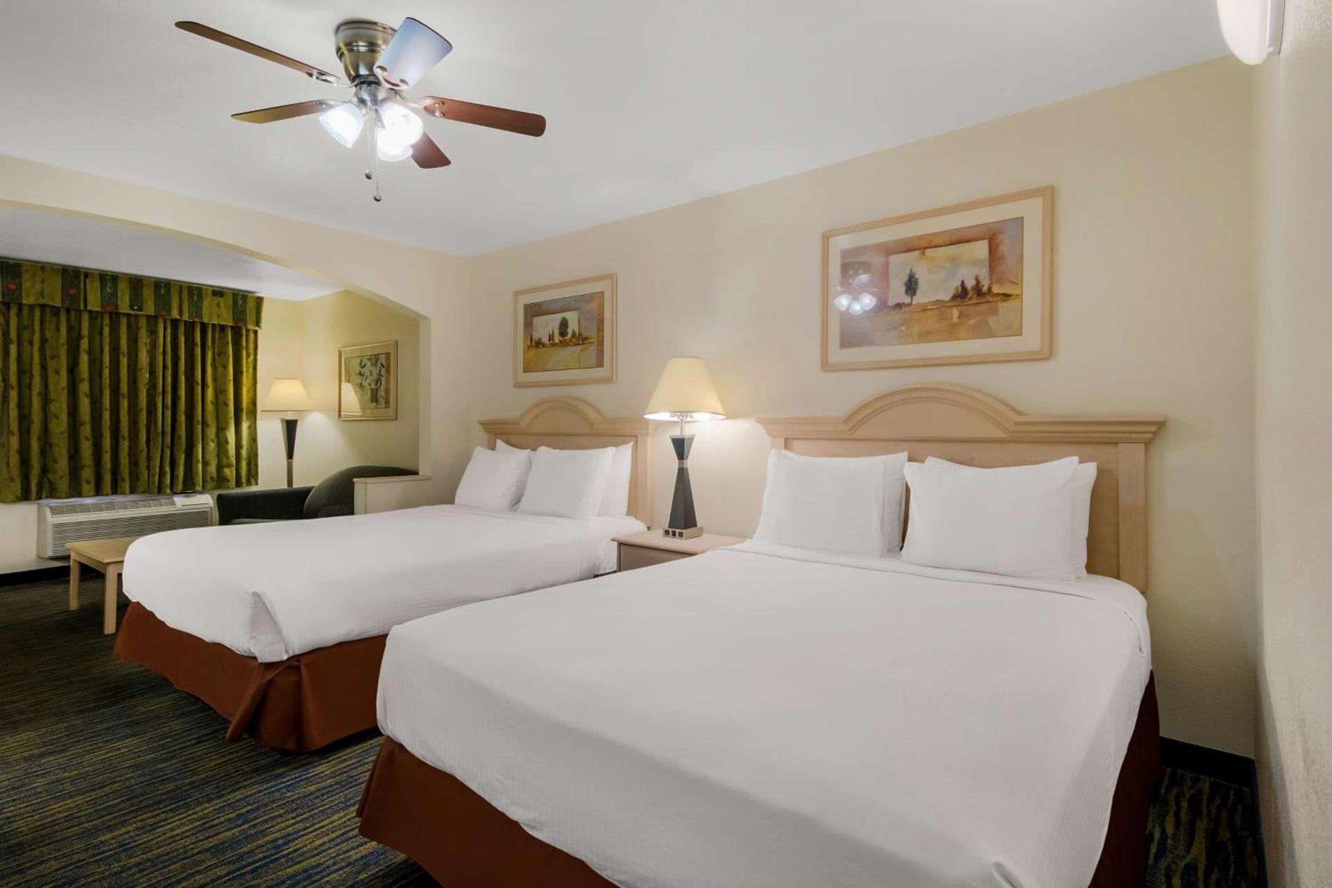 SureStay Hotel by Best Western Falfurrias photo 29