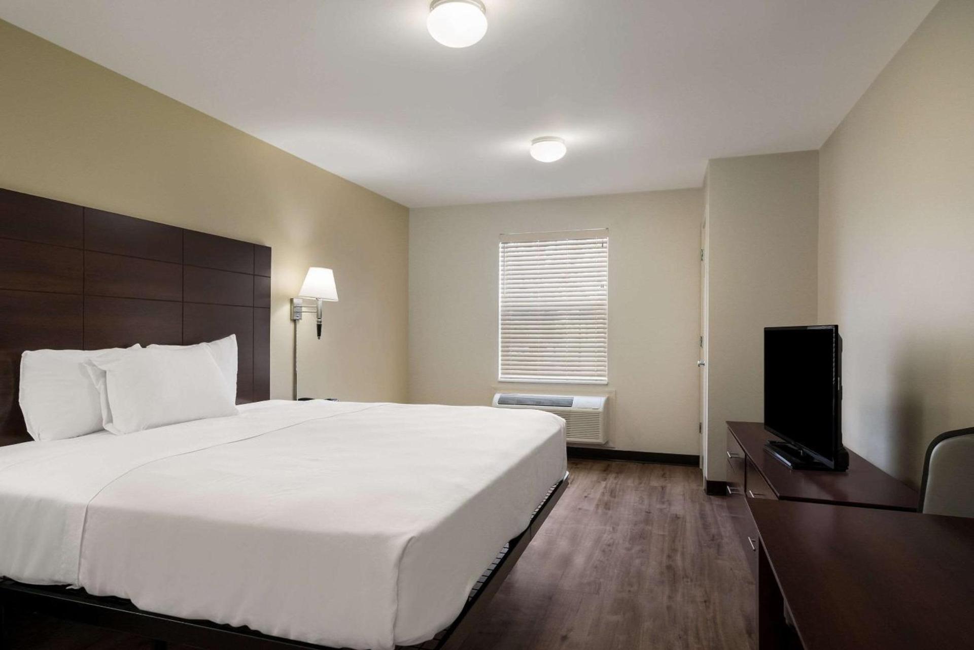 Suburban Studios Denver Central-Arvada photo 31