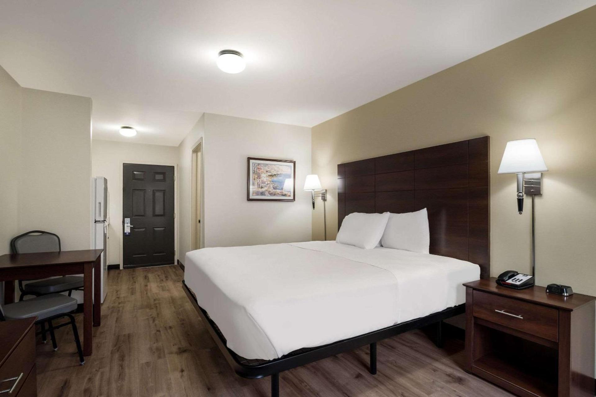 Suburban Studios Denver Central-Arvada photo 32