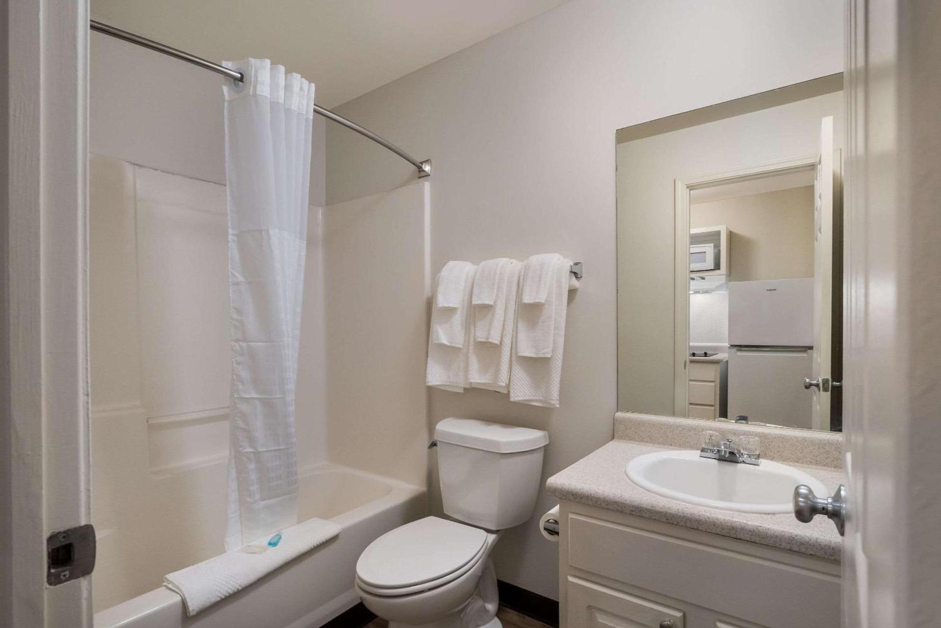 Suburban Studios Denver Central-Arvada photo 36