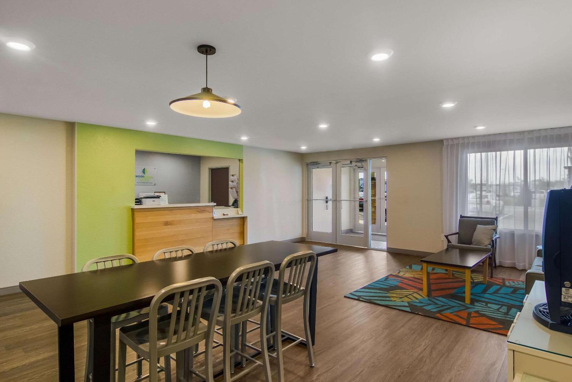 WoodSpring Suites Jacksonville Orange Park photo 2