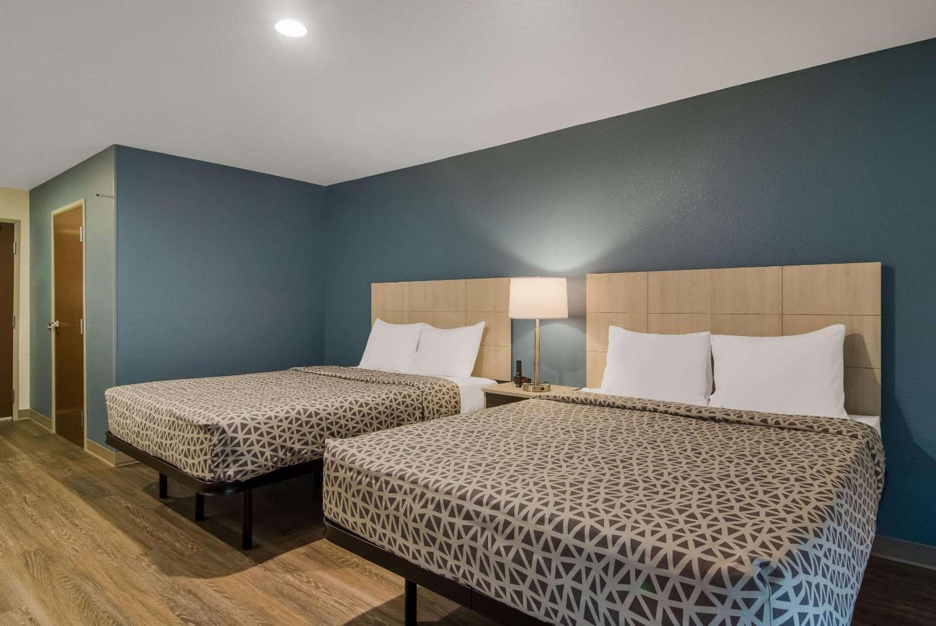WoodSpring Suites Jacksonville Orange Park photo 14