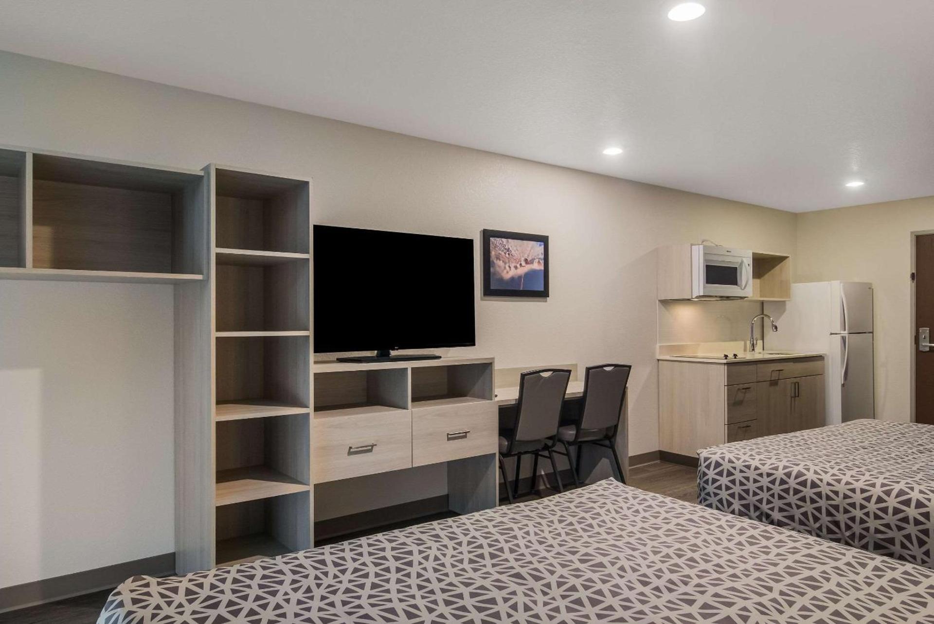 WoodSpring Suites Jacksonville Orange Park photo 19