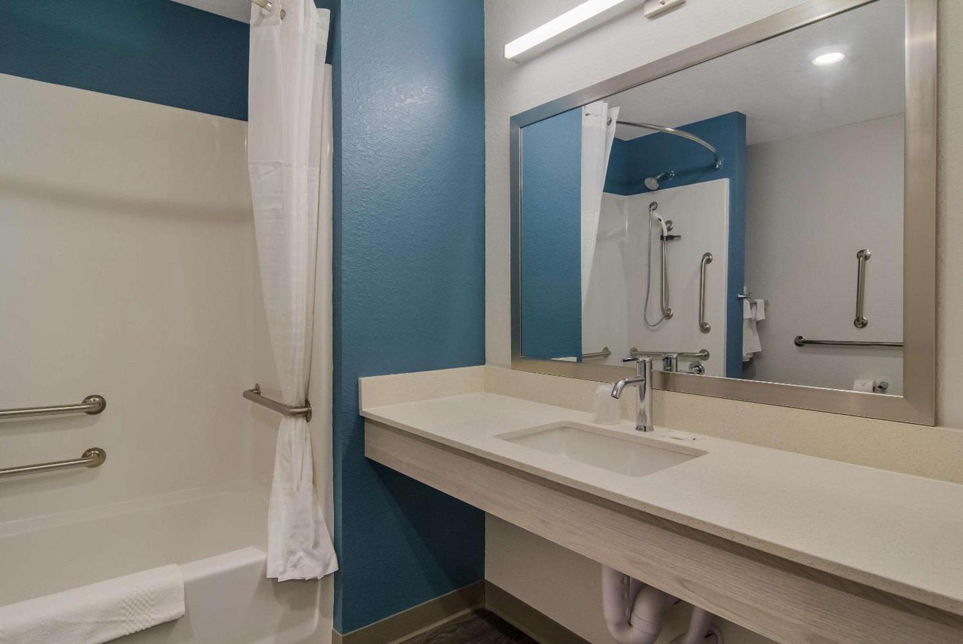 WoodSpring Suites Jacksonville Orange Park photo 22