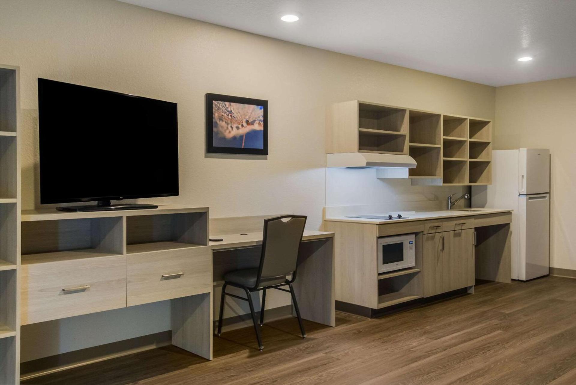 WoodSpring Suites Jacksonville Orange Park photo 7