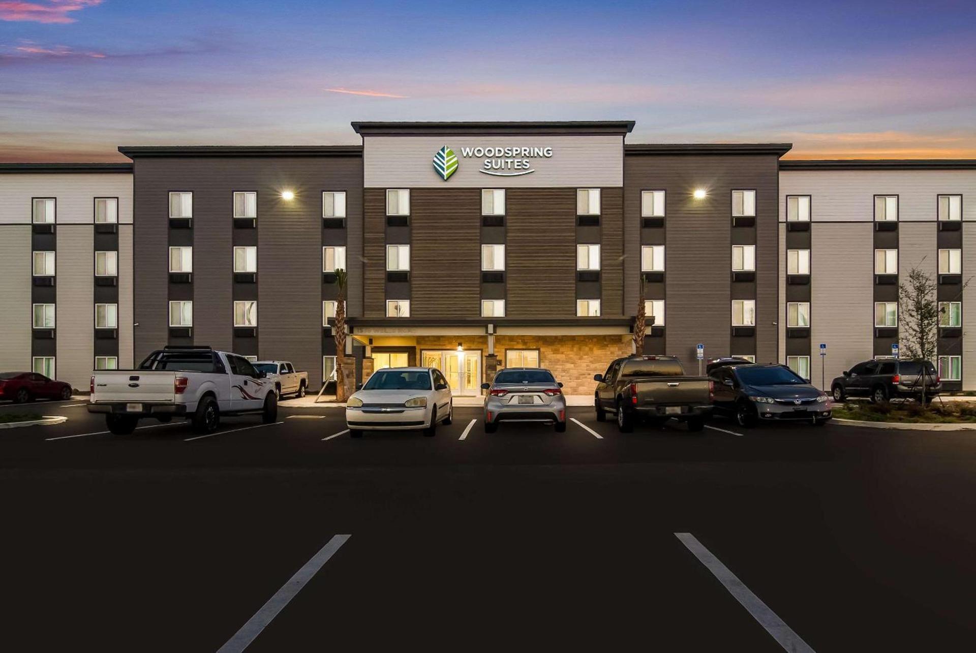 WoodSpring Suites Jacksonville Orange Park photo 17
