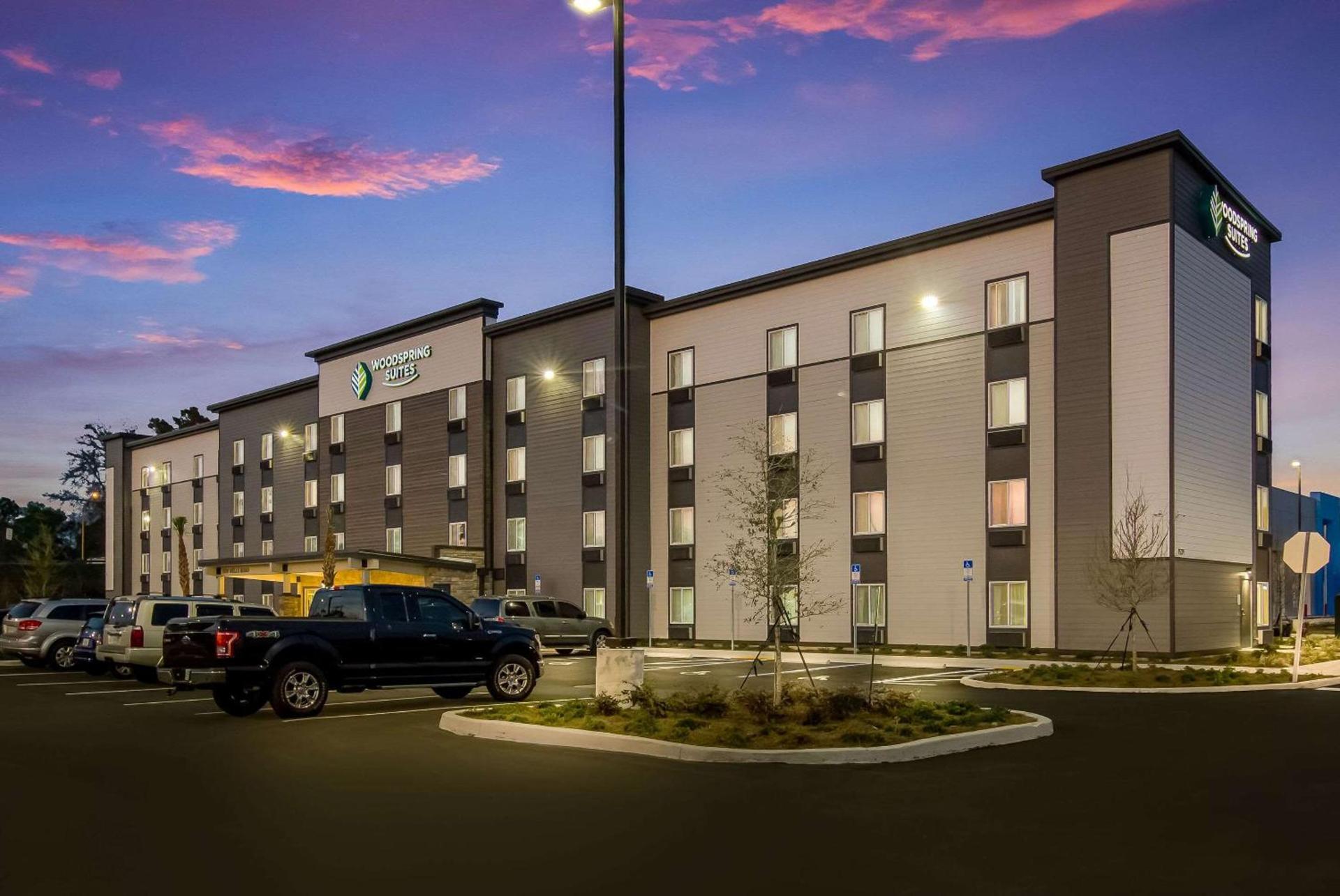 WoodSpring Suites Jacksonville Orange Park photo 10