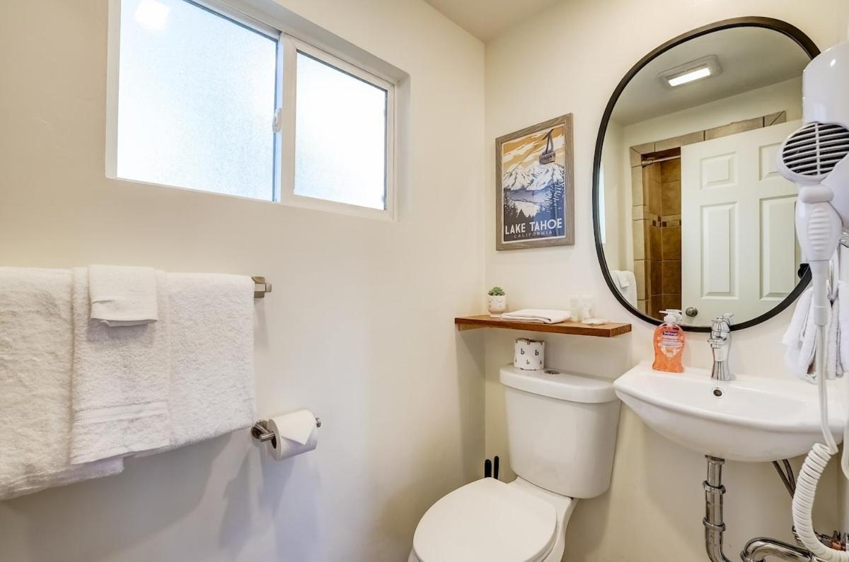 Tahoe Mountain Inn photo 24