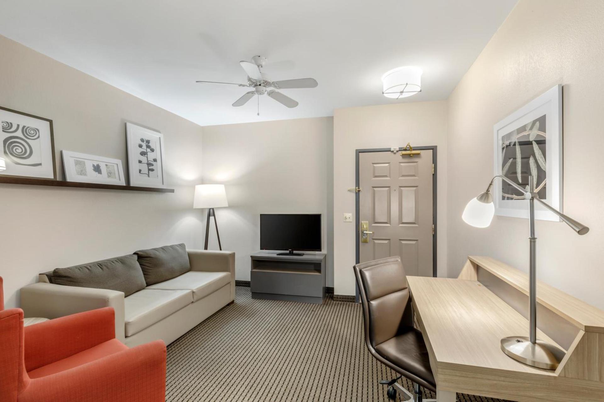 Country Inn & Suites by Radisson, Elk Grove Village-Itasca photo 56