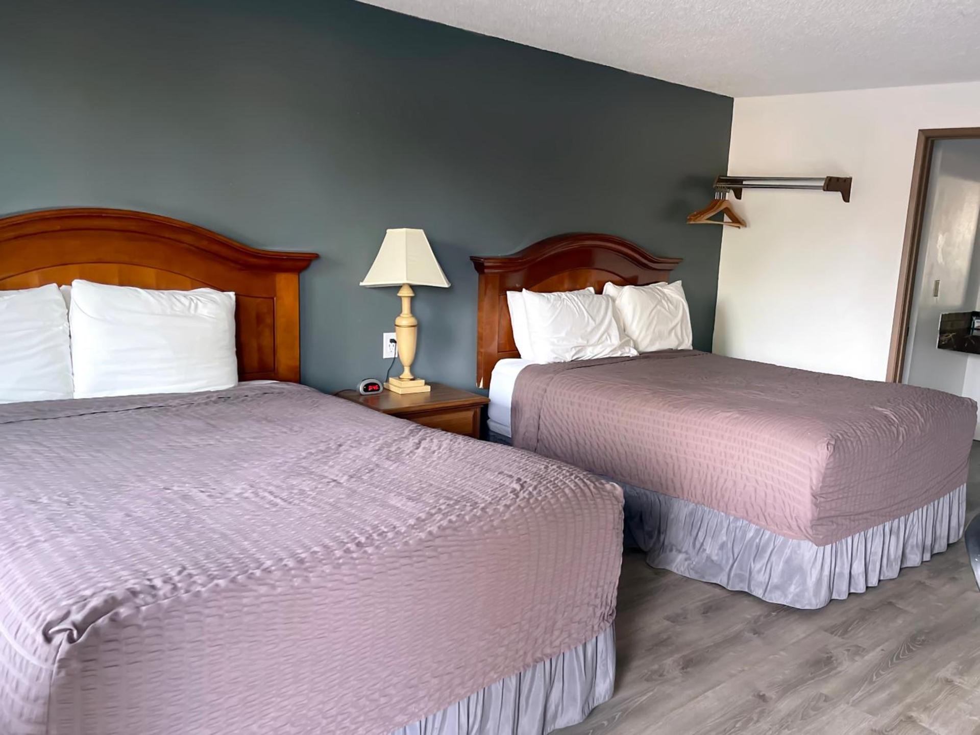 Economy Inn photo 35