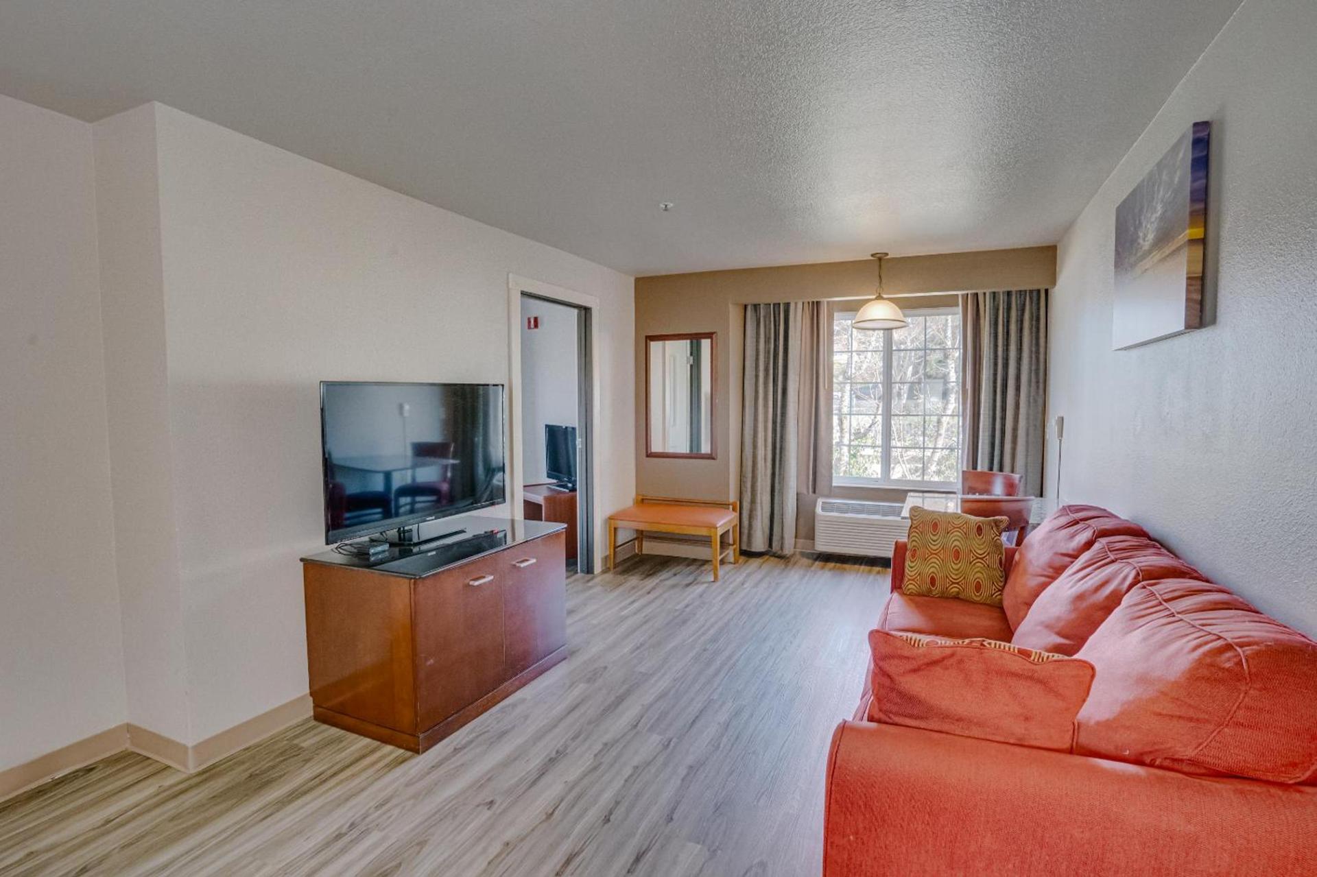 The Ashley Inn & Suites photo 85