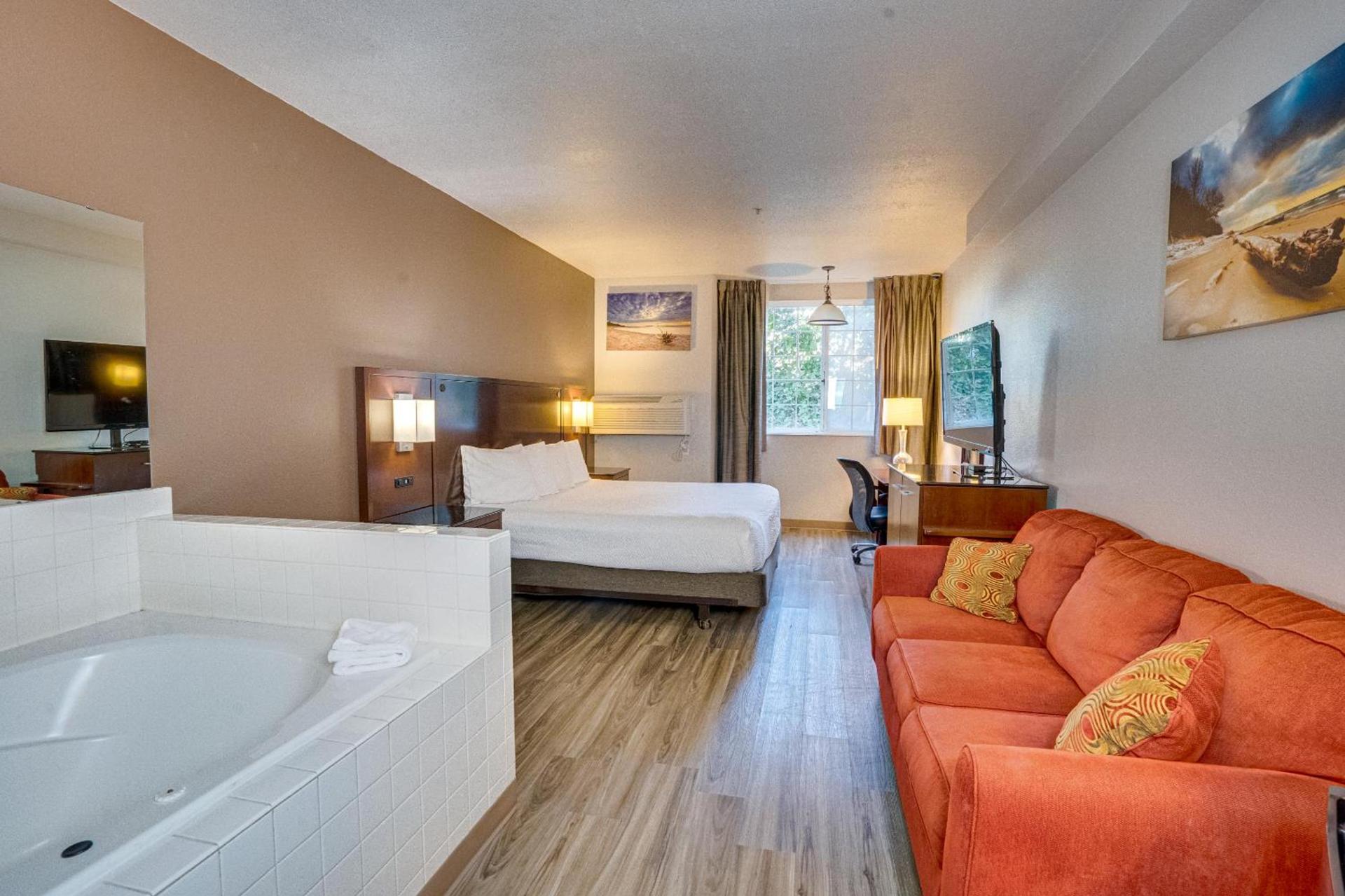 The Ashley Inn & Suites photo 79