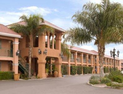 Merced Inn & Suites — hotel in Merced