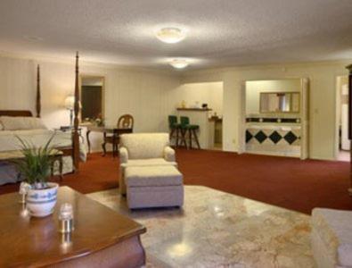 Merced Inn & Suites photo 5