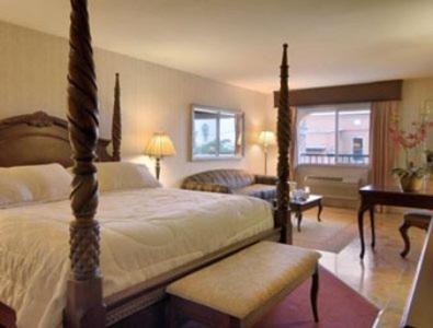 Merced Inn & Suites photo 3