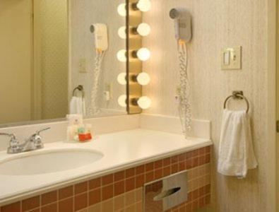 Merced Inn & Suites photo 7