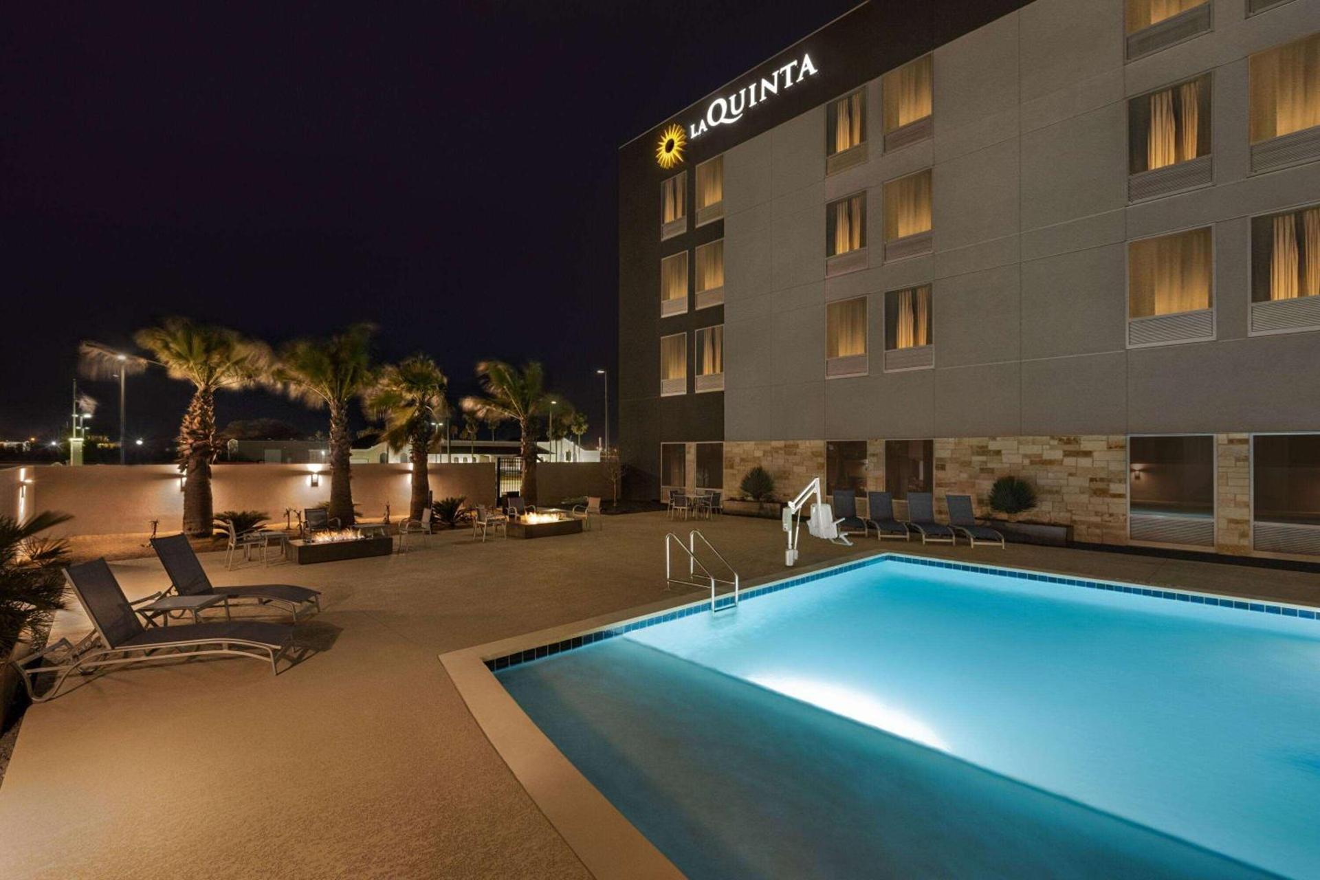 La Quinta Inn & Suites by Wyndham Del Rio photo 20