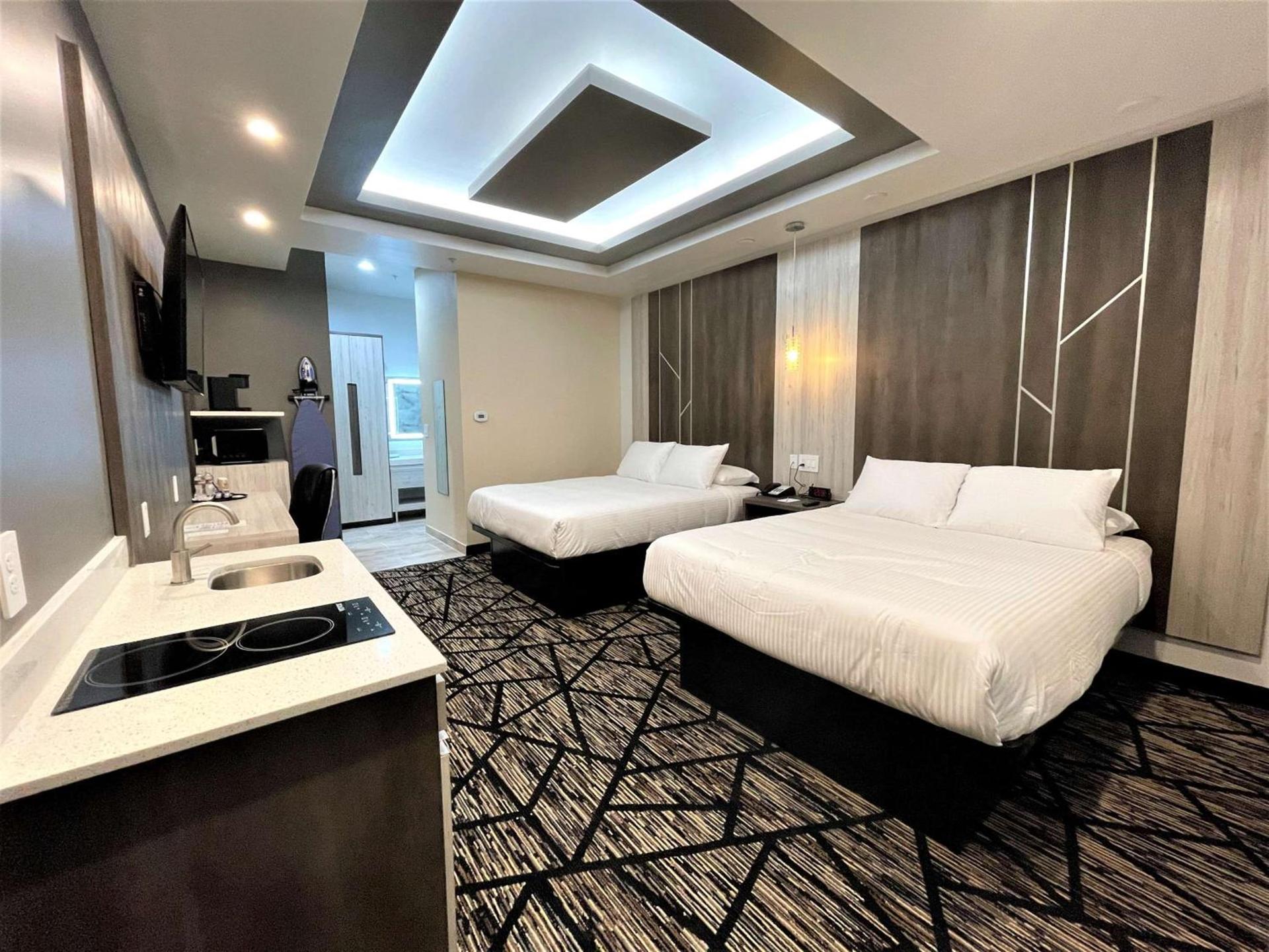 Comfeeni Inn and Suites photo 13