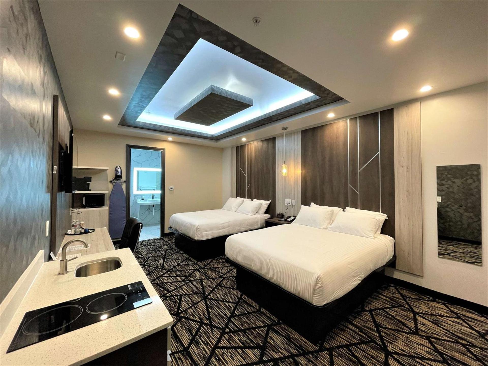 Comfeeni Inn and Suites photo 27
