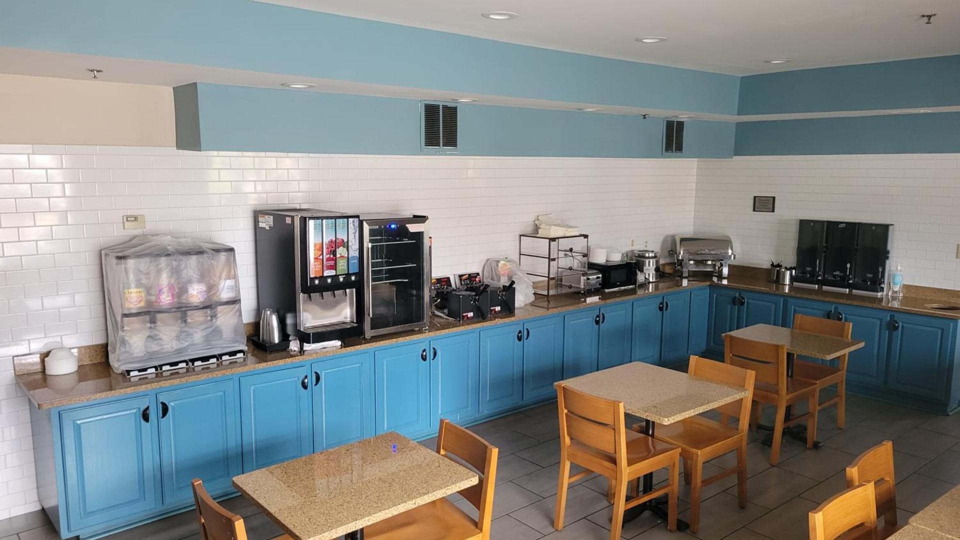 Country Inn & Suites By Radisson, McDonough, GA photo 4