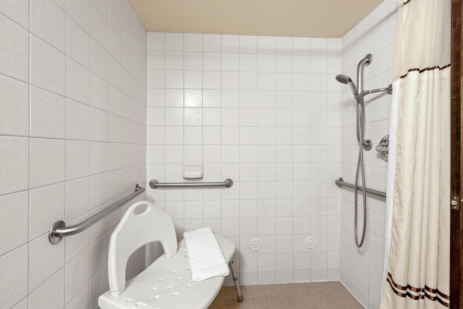 Best Western Plus Tree House photo 41