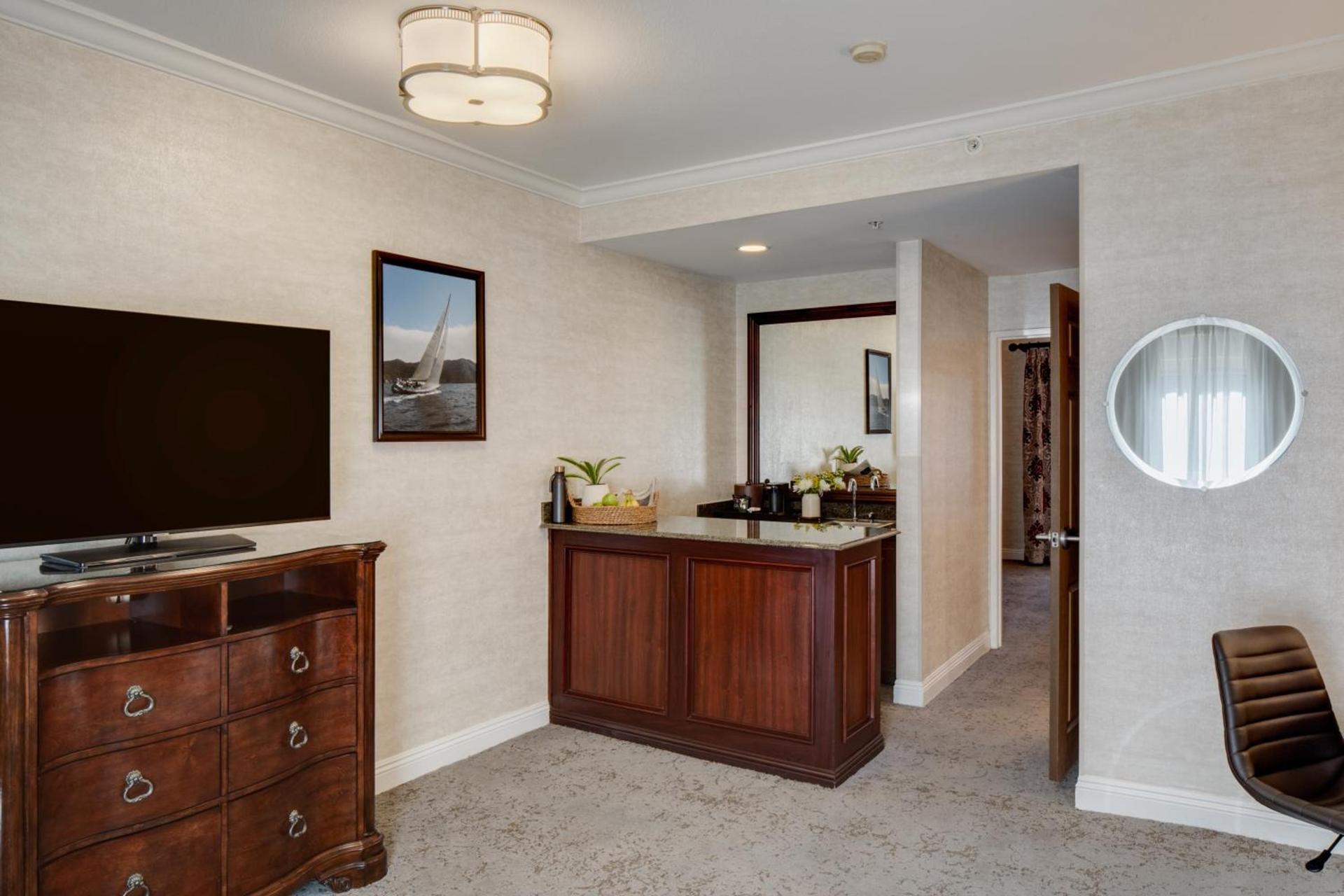 Ayres Hotel Costa Mesa Newport Beach photo 19