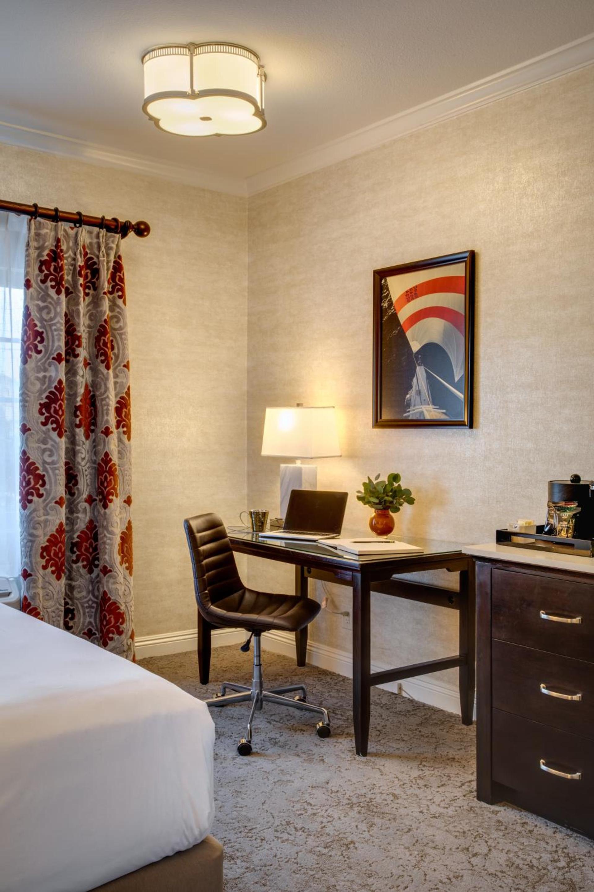 Ayres Hotel Costa Mesa Newport Beach photo 27
