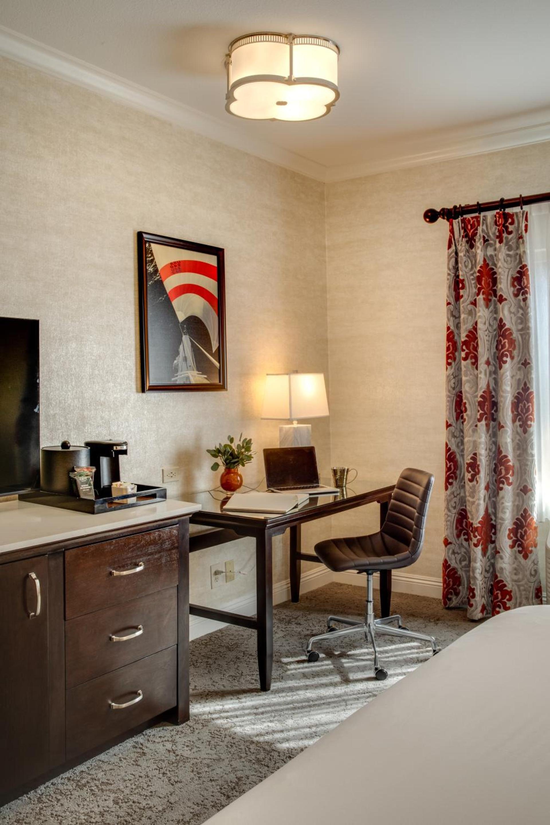 Ayres Hotel Costa Mesa Newport Beach photo 5
