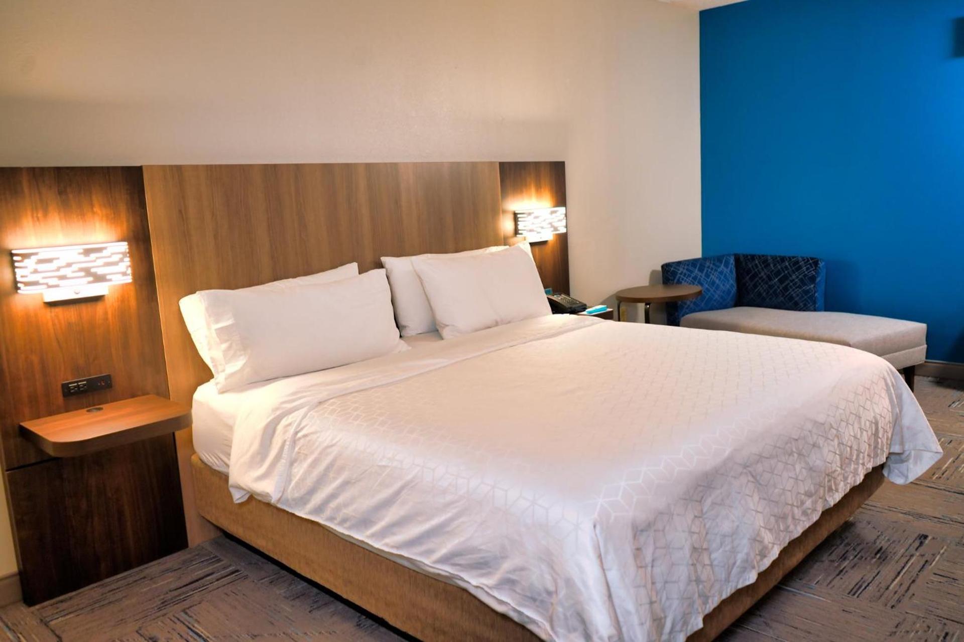 Holiday Inn Express Hotel & Suites Tampa-Oldsmar by IHG photo 5