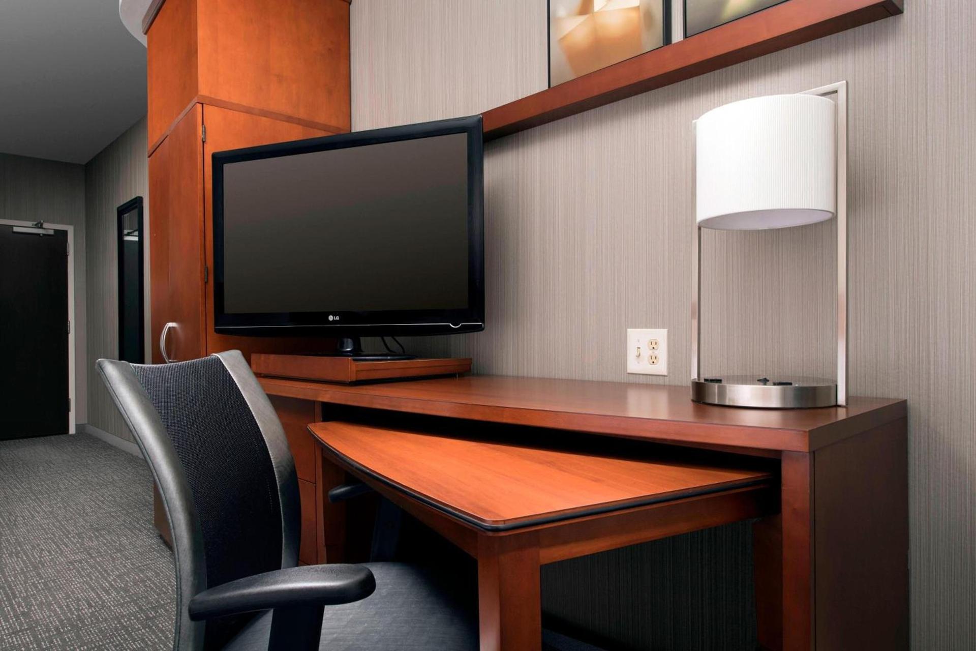 Courtyard by Marriott Lufkin photo 10