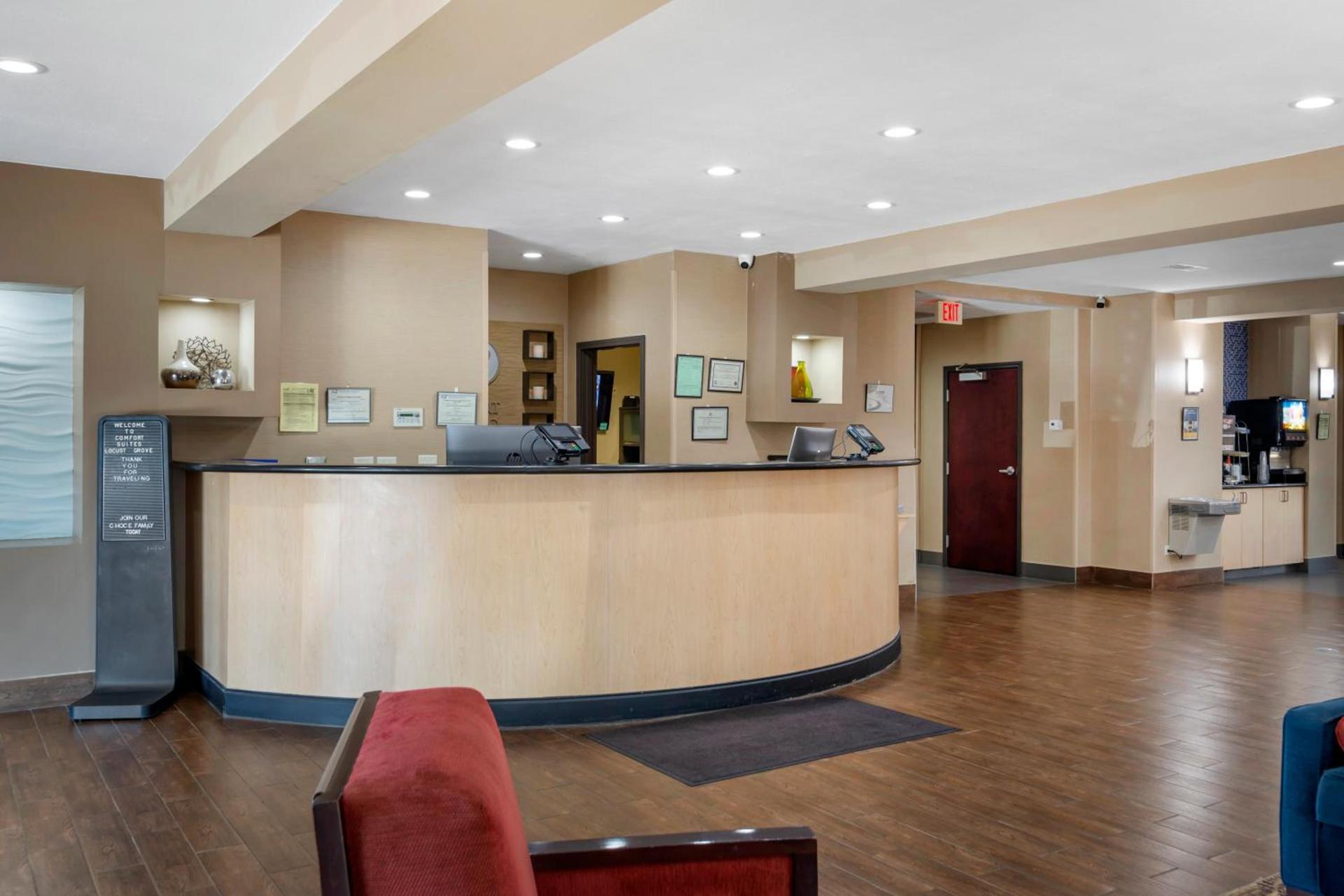 Comfort Suites Locust Grove Atlanta South photo 11