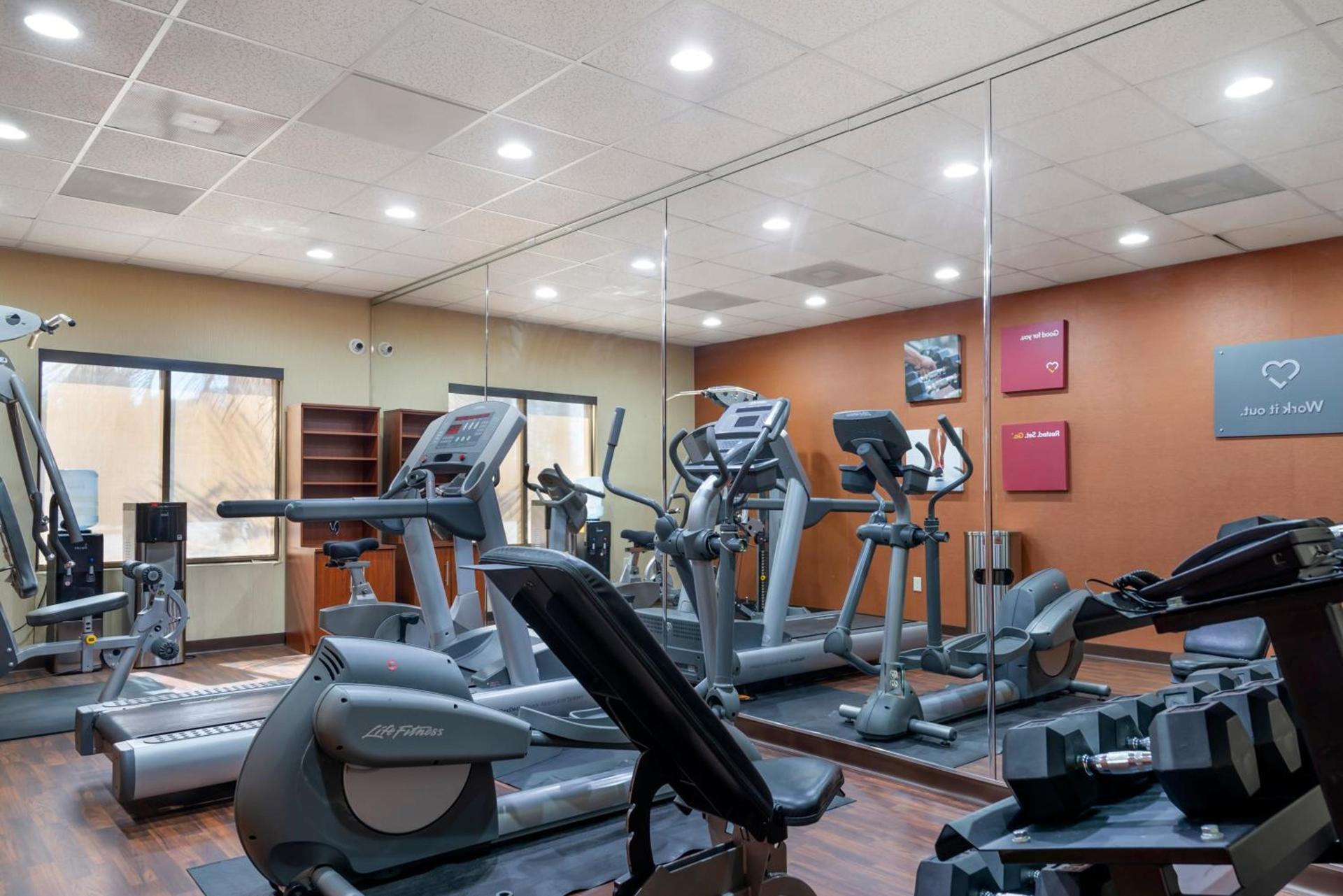 Comfort Suites Locust Grove Atlanta South photo 9