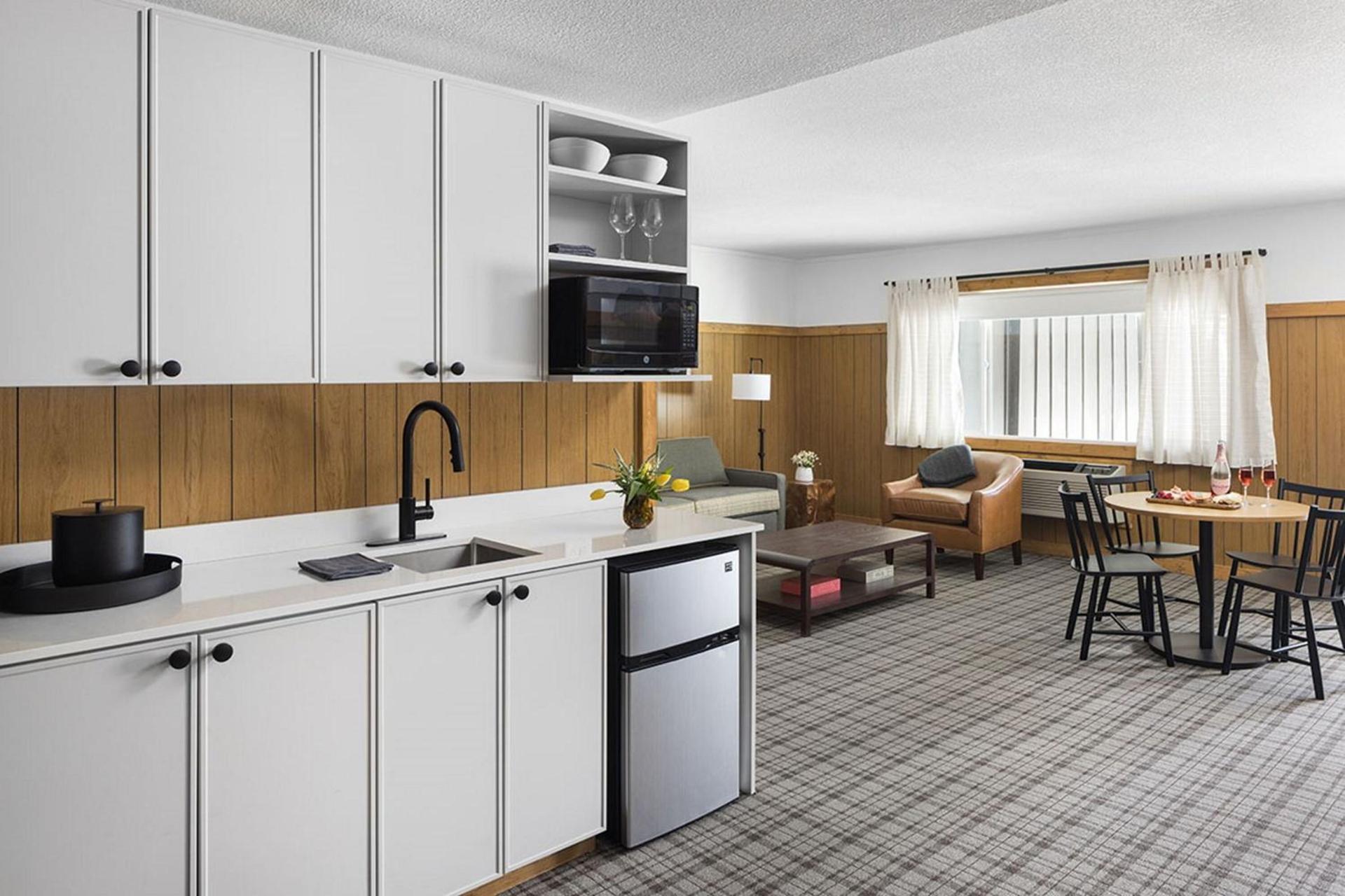 The Virginian Lodge, an Outbound Hotel photo 43