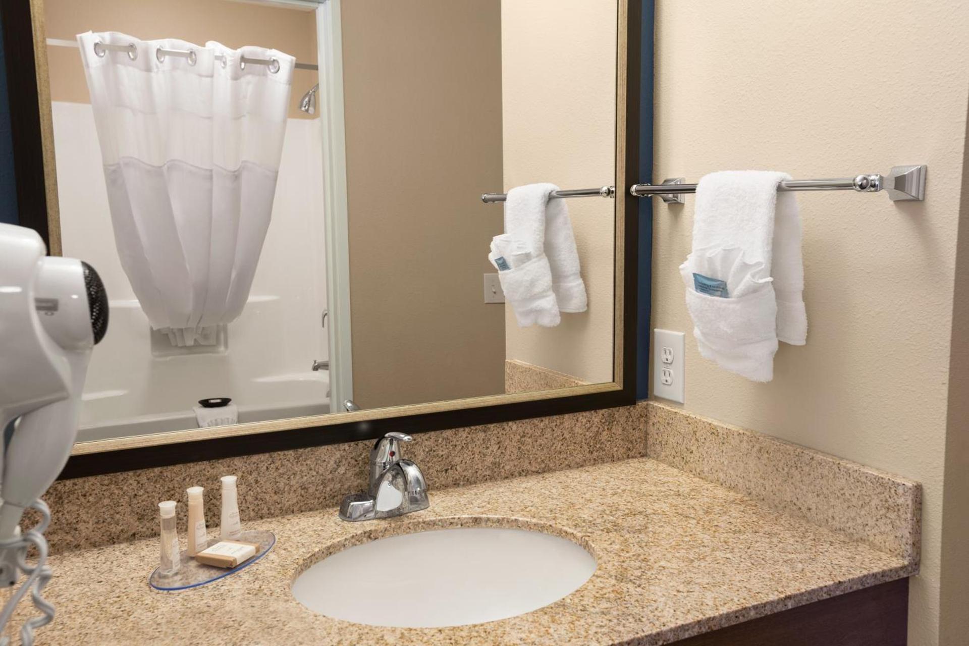 Baymont Inn & Suites by Wyndham Odessa photo 6